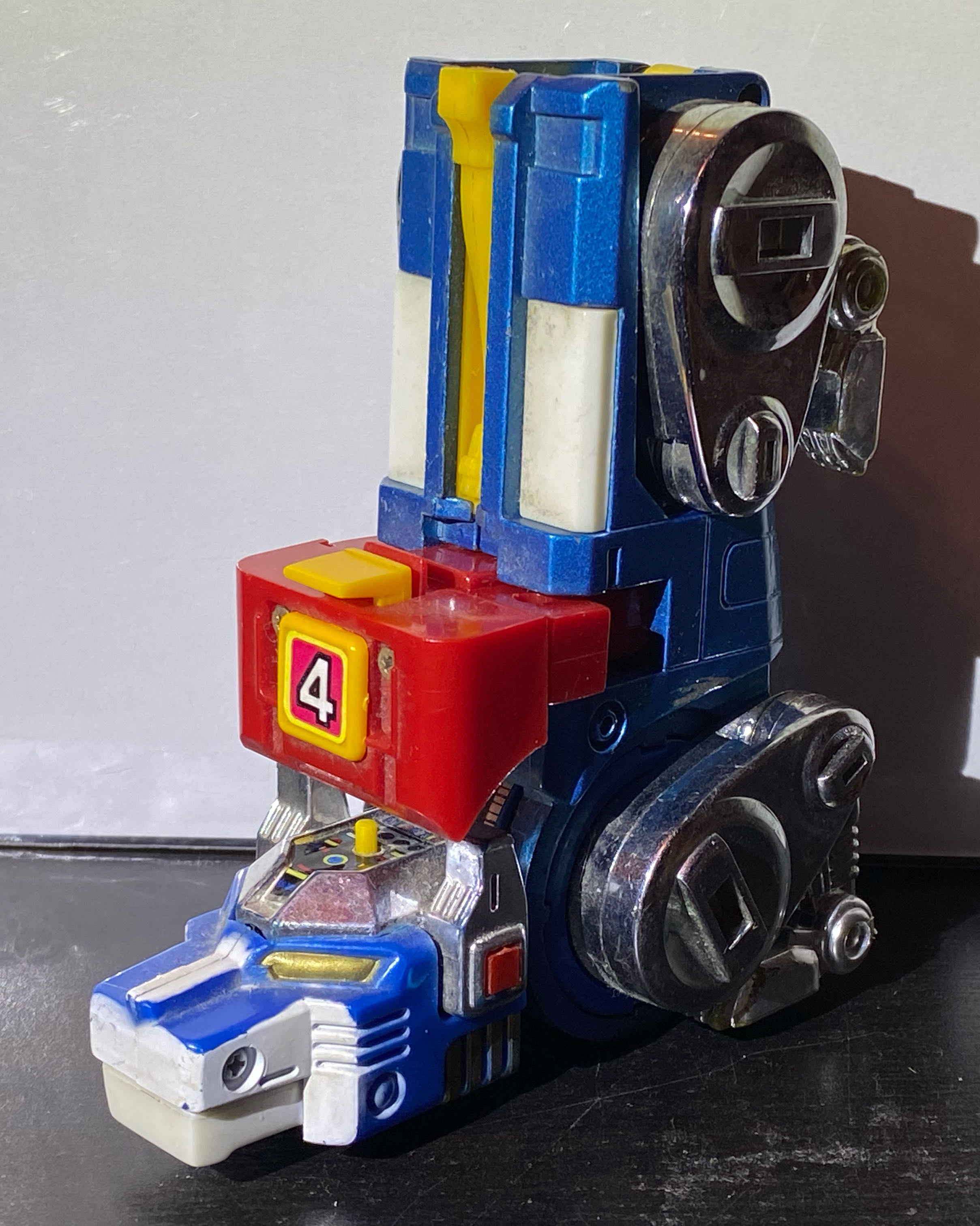 Voltron “Mighty Lion Blue” - Matchbox (Basic Series) action figure collectible - Main Image 3