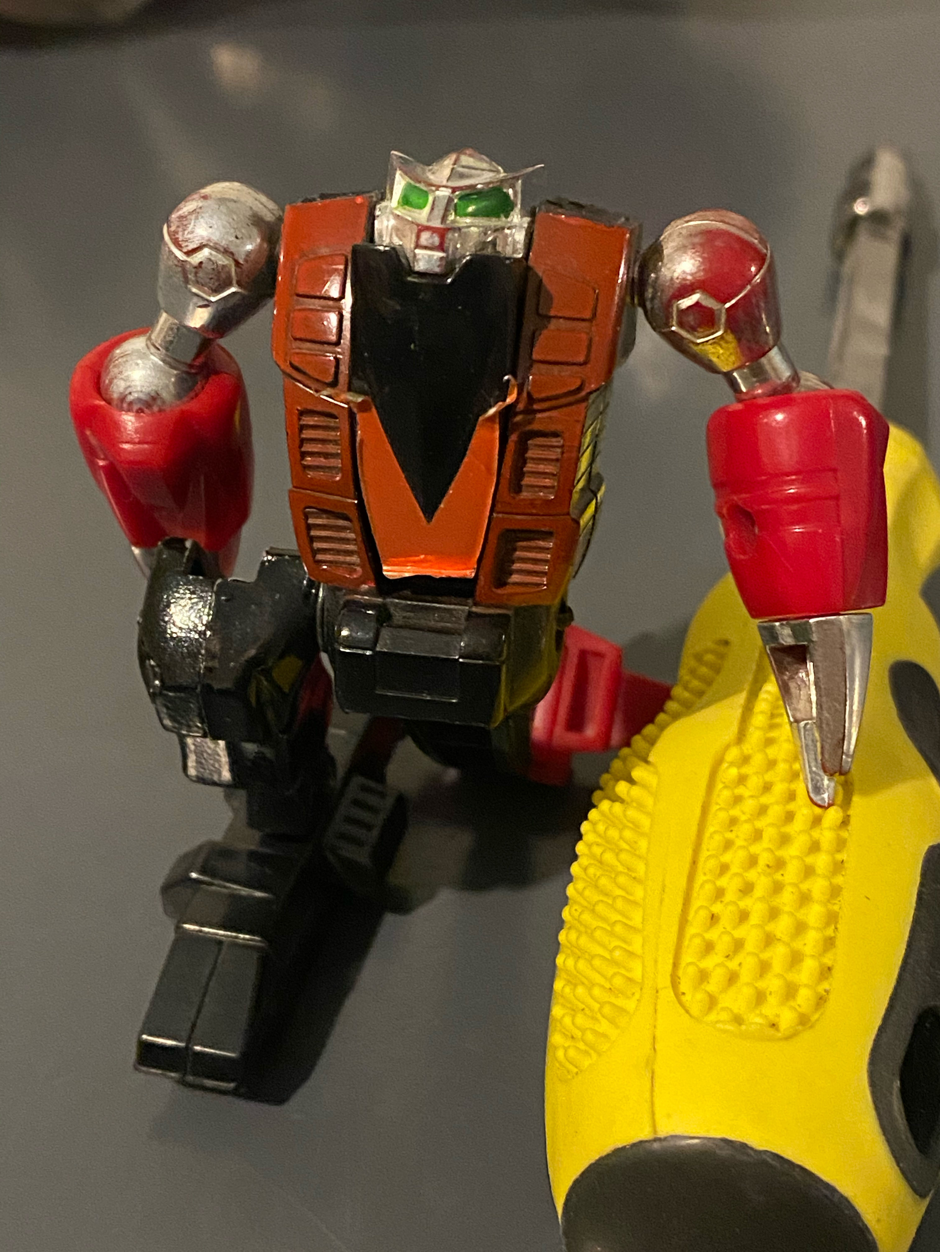 Go-Bots “Scorp” - Tonka (1985 Series) action figure collectible - Main Image 2