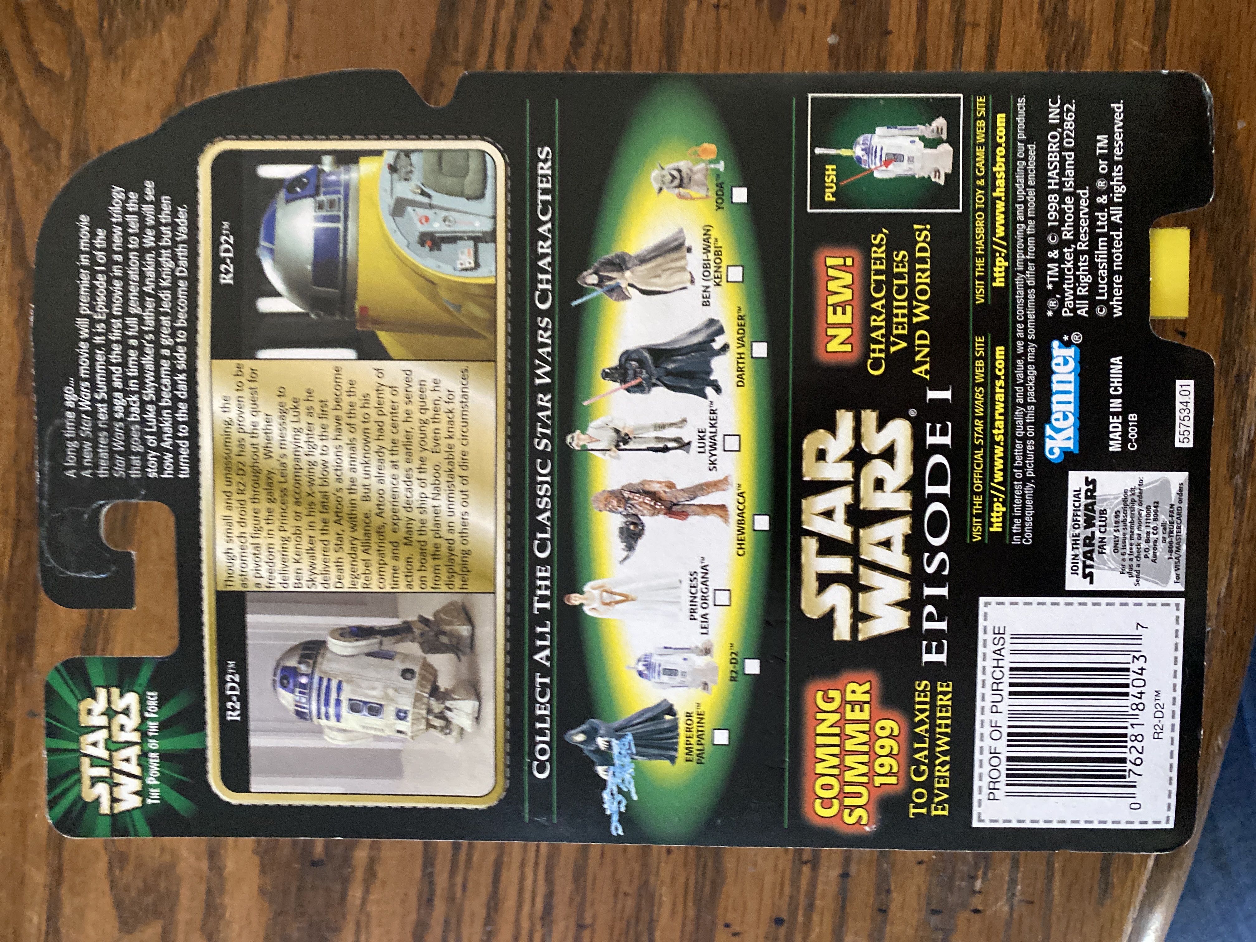R2-D2 (Launching Lightsaber) - Hasbro (Star Wars: Episode VI - Return Of The Jedi) action figure collectible [Barcode 076281840437] - Main Image 2