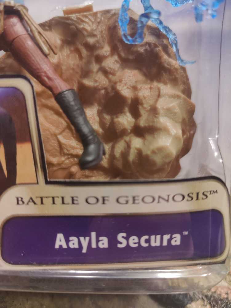 Aayla Secura (Battle of Geonosis) - Hasbro (Attack Of The Clones) action figure collectible [Barcode 076930850152] - Main Image 4
