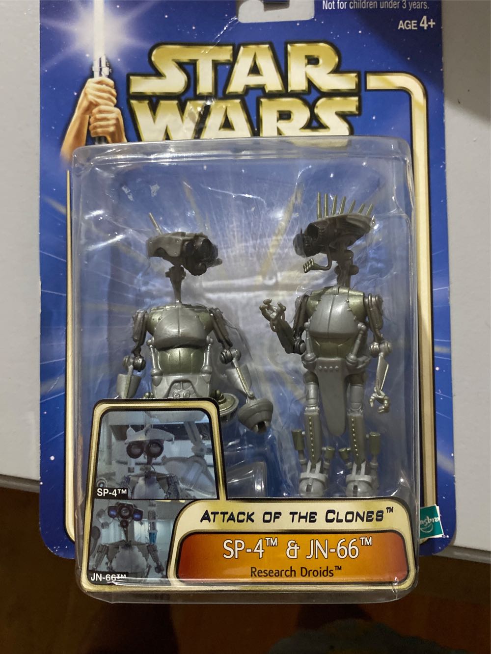 SP-4 & JN-66 (Research Droids) - Hasbro (Star Wars: Saga-Blue: 3”) action figure collectible [Barcode 076930849248] - Main Image 3