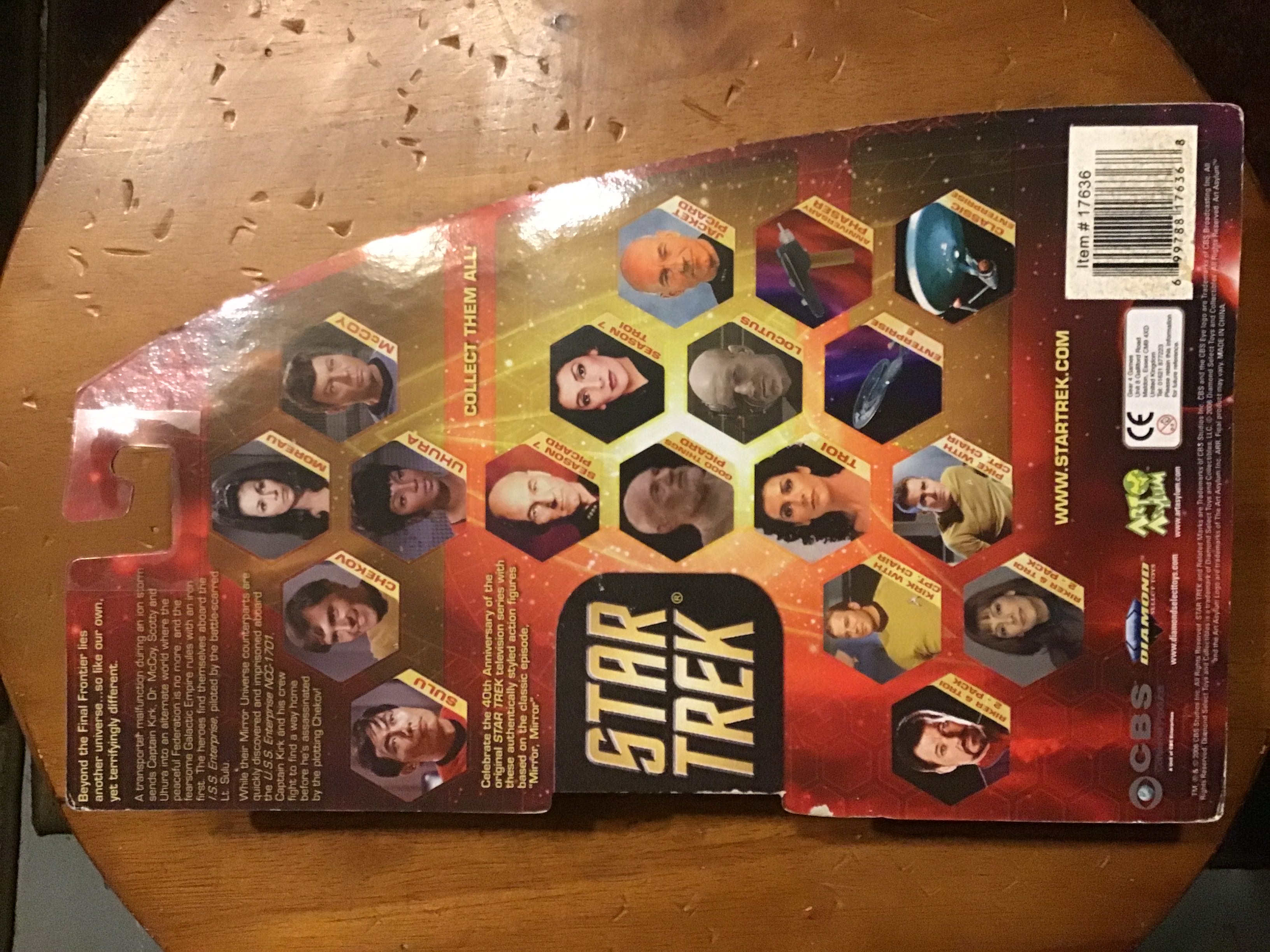 Captain James T. Kirk - Art Asylum (Star Trek TOS) action figure collectible [Barcode 699788176368] - Main Image 4