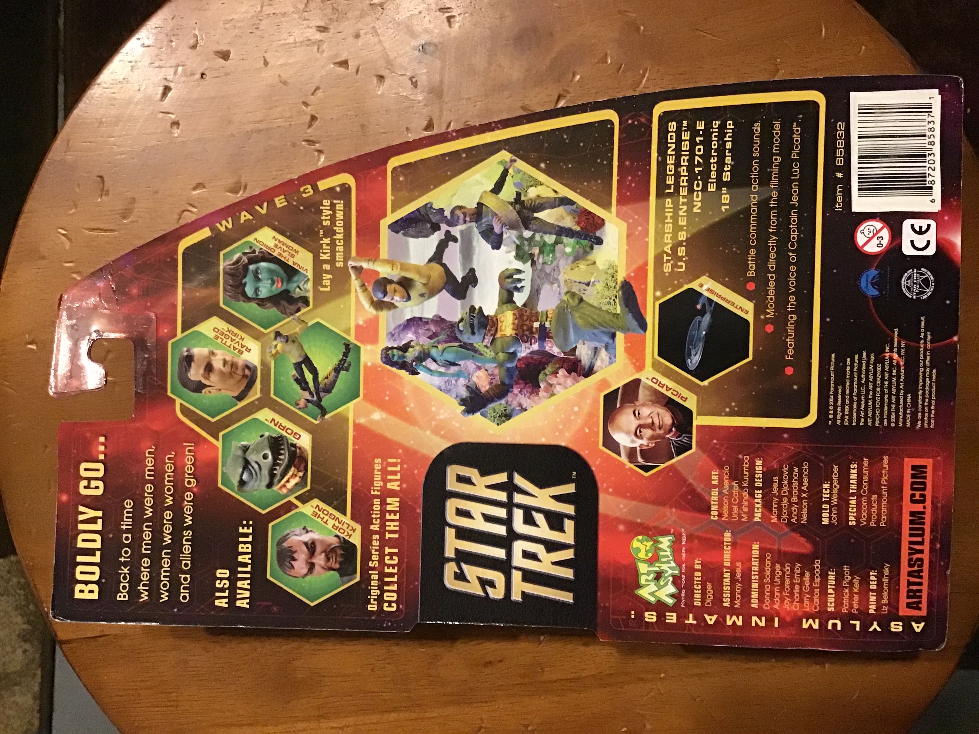 Battle Ravaged Kirk - Art Asylum (Star Trek DST) action figure collectible [Barcode 687203858371] - Main Image 3