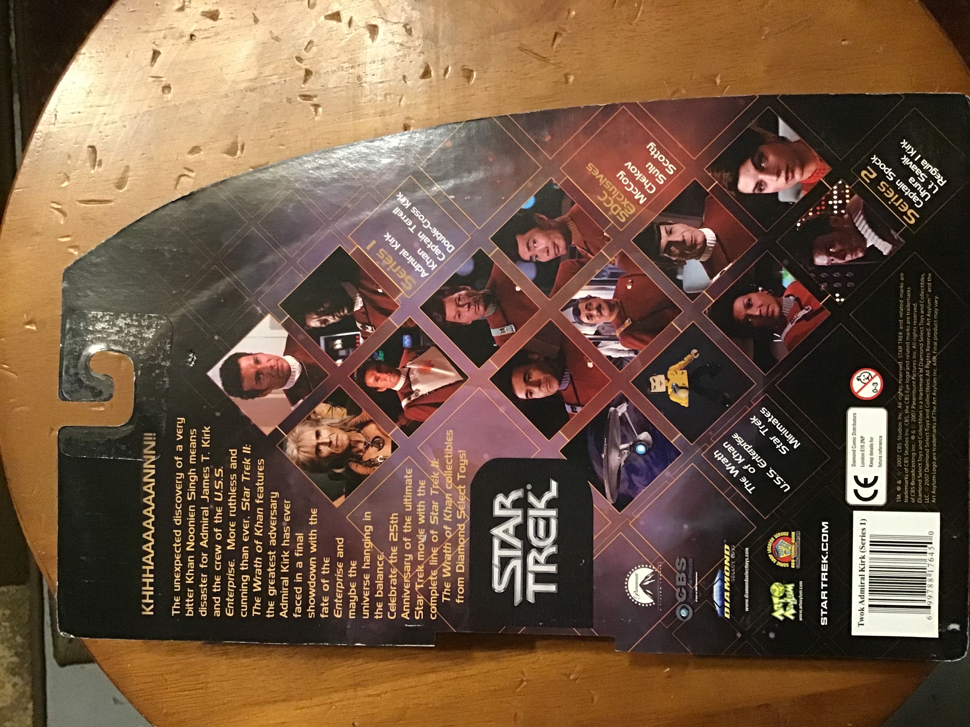 Admiral James T. Kirk - Diamond Select (Star Trek) (Star Trek II The Wrath Of Khan) action figure collectible [Barcode 699788176450] - Main Image 3