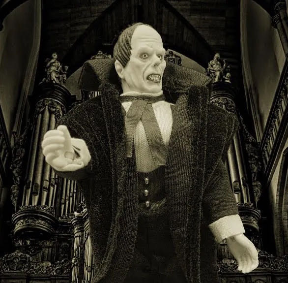 Lon Chaney - Phantom Of The Opera - MEGO Corp. (The Phantom Of The Opera (1925)) action figure collectible [Barcode 850003511429] - Main Image 3