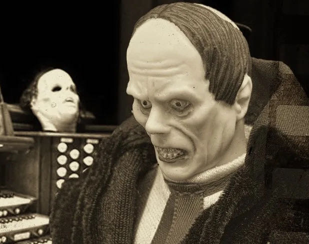 Lon Chaney - Phantom Of The Opera - MEGO Corp. (The Phantom Of The Opera (1925)) action figure collectible [Barcode 850003511429] - Main Image 4