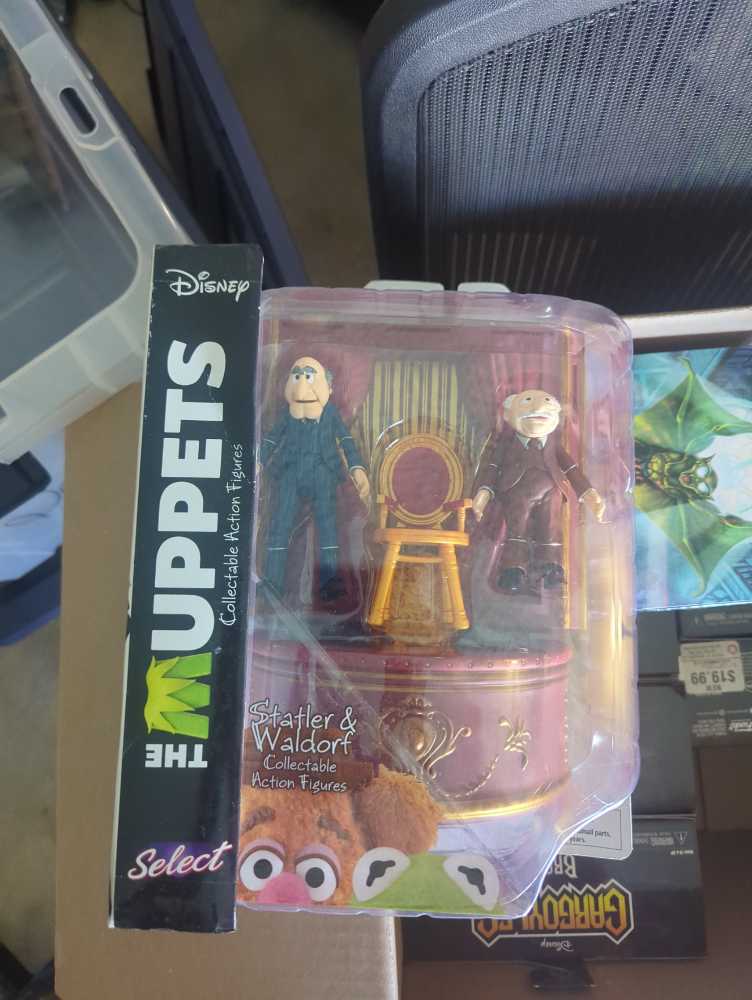 The Muppets Statler & Waldorf - Daimond Select (The Muppets) action figure collectible [Barcode 699788814536] - Main Image 2