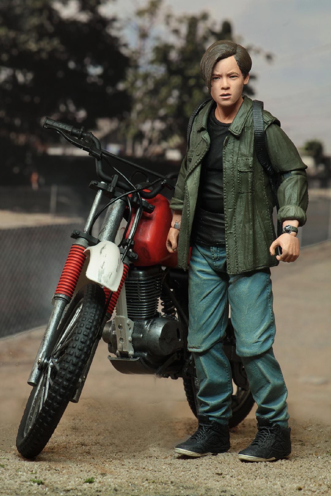 Terminator 2 (Ultimate Collection): John Connor With Motorbike - Neca (Terminator) action figure collectible [Barcode 634482519134] - Main Image 4