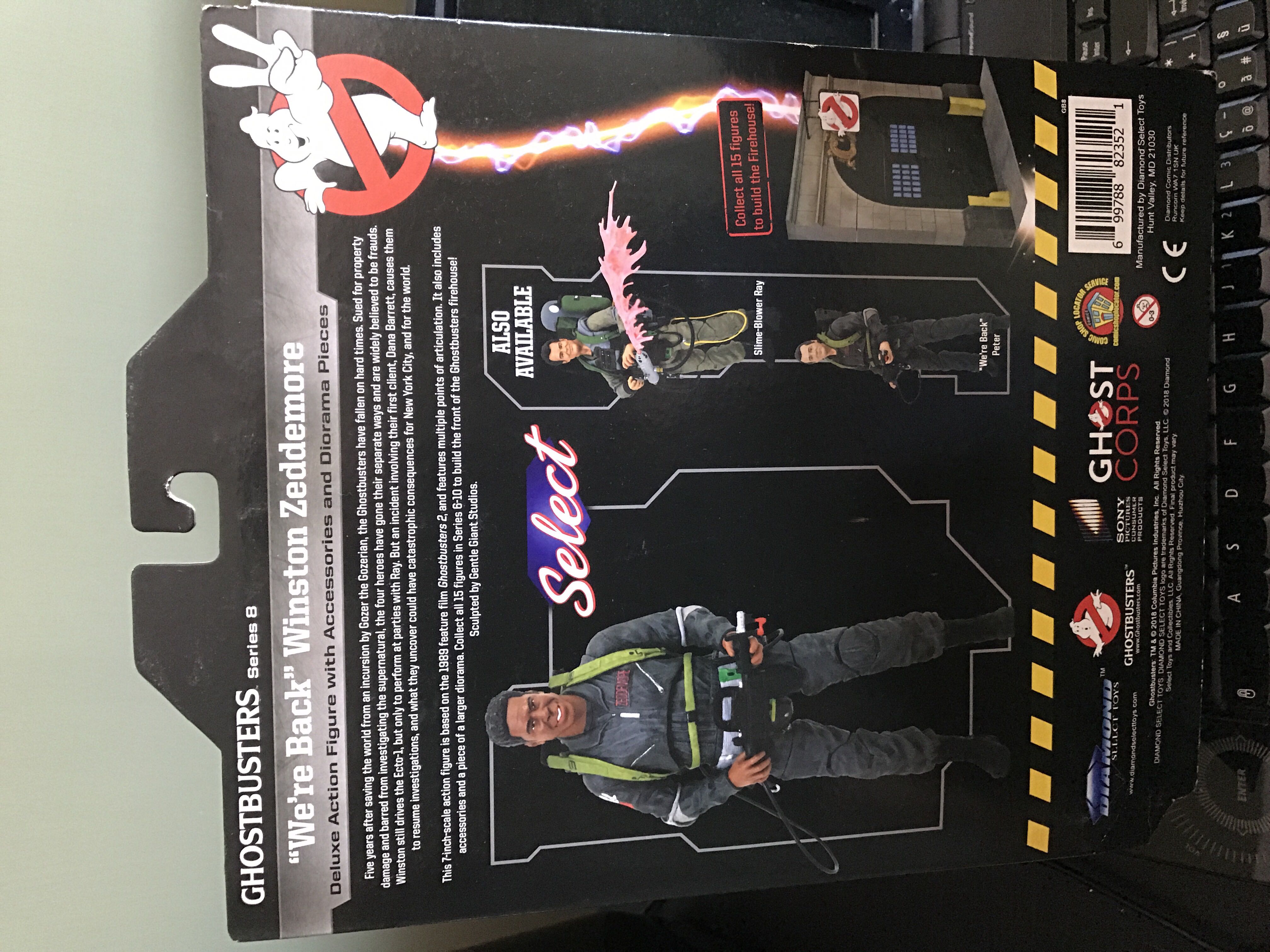 “We’re Back” Winston Zeddemore - Diamond Select (Ghostbusters  2) action figure collectible [Barcode 699788823521] - Main Image 2