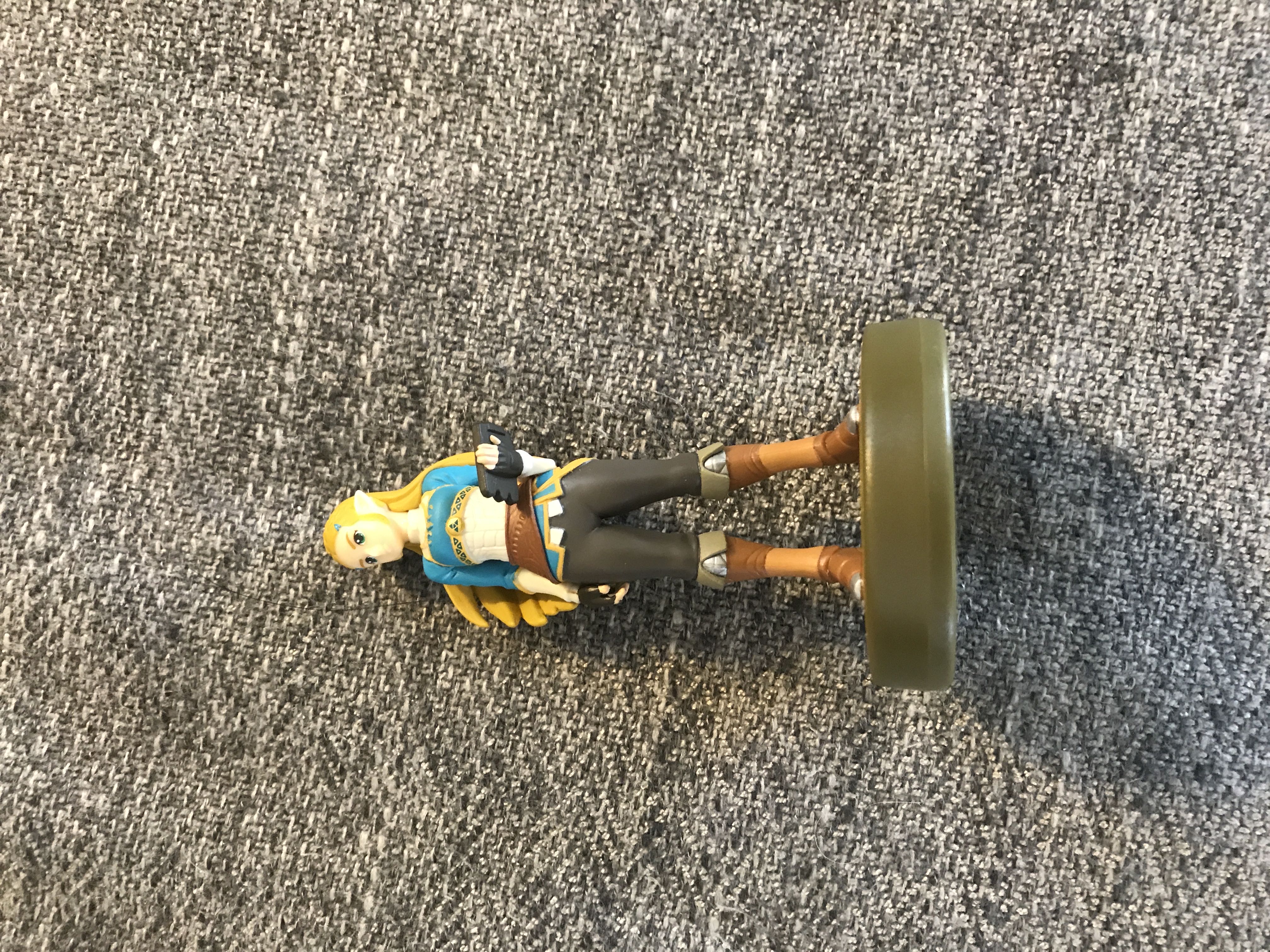 Zelda - Nintendo (Amiibo- The Legend of Zelda: Breath of the Wild) action figure collectible - Main Image 2