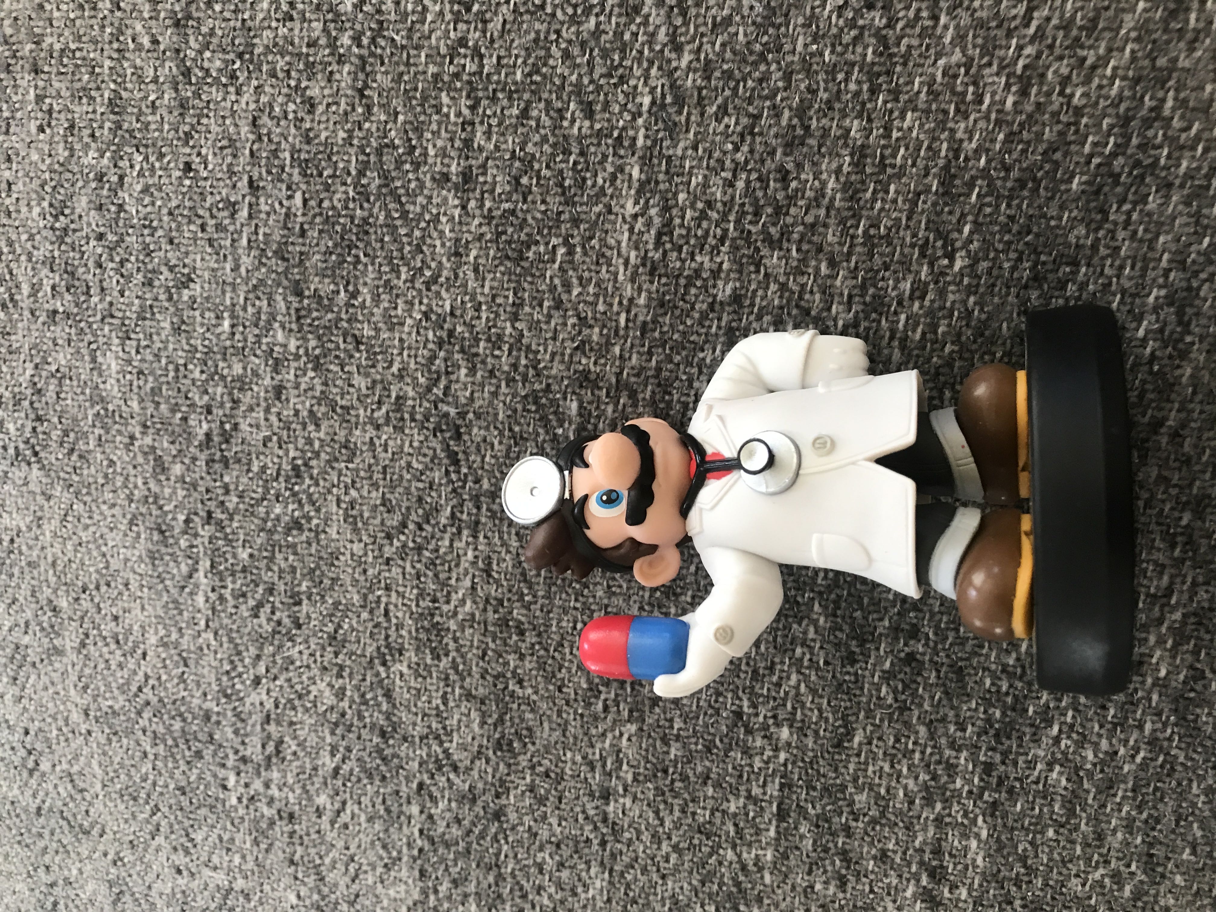 Dr Mario - Nintendo (Amiibo- Dr. Mario) action figure collectible - Main Image 2