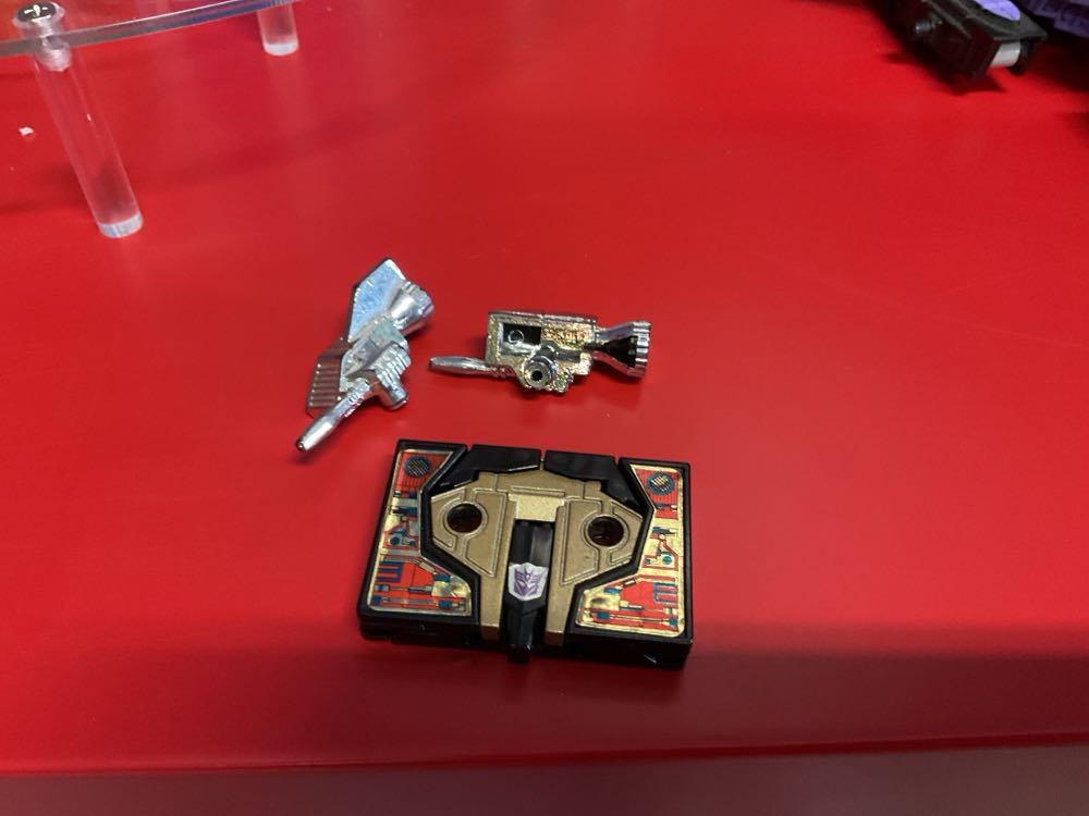 Transformers G1 Buzzsaw - Takara (Cassette) action figure collectible - Main Image 3