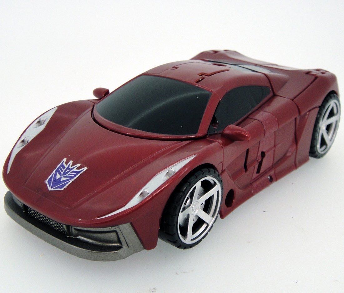 Dead End - Takara (Generations) action figure collectible - Main Image 2