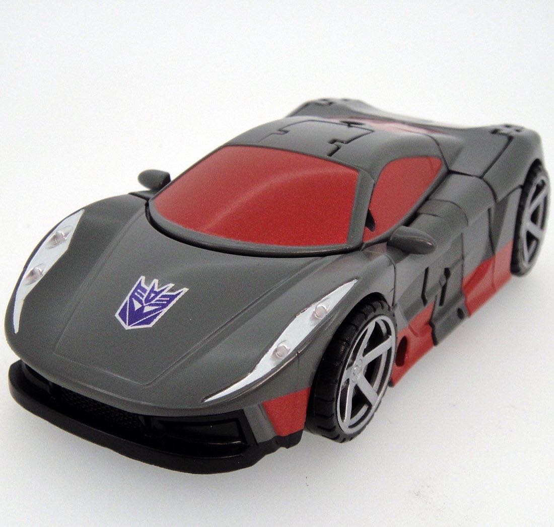 CW Stunticon Wildrider - Takara (Generations) action figure collectible - Main Image 2