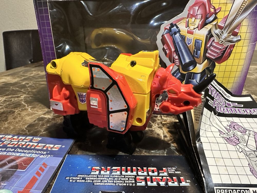 Predacon Headstrong - Hasbro (The Transformers) action figure collectible - Main Image 3