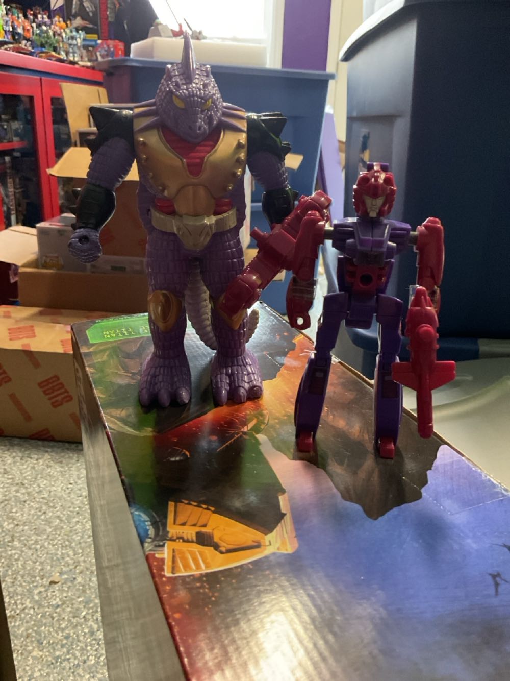 Transformers G1 Iguanus Pretender - Hasbro (Generation 1) action figure collectible - Main Image 4