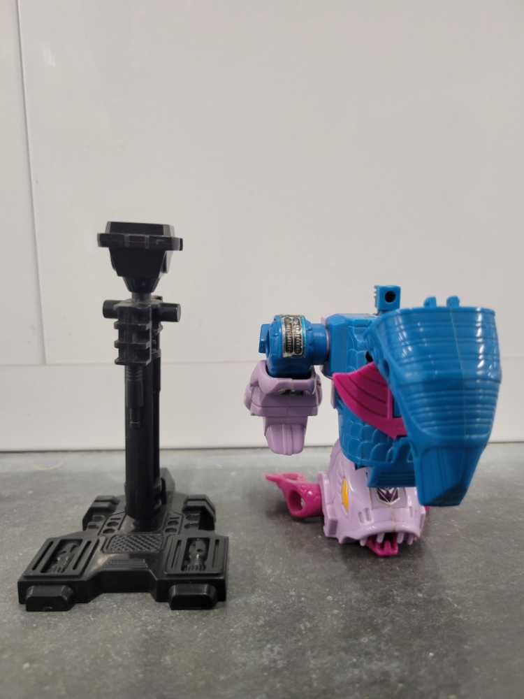 Skalor 1st - Hasbro (1988) action figure collectible - Main Image 4