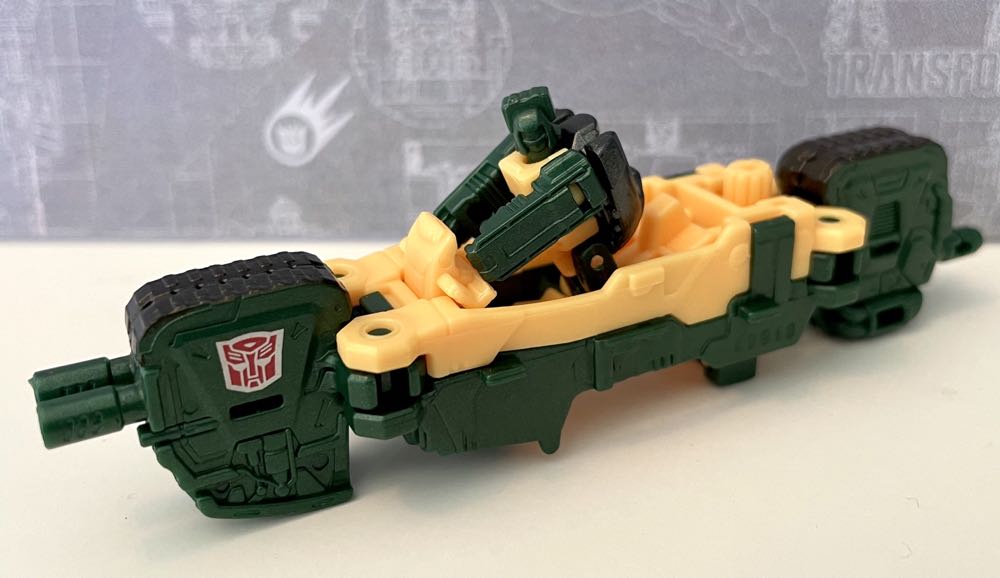 Brawn - Hasbro (Transformers Titans Return) action figure collectible - Main Image 4