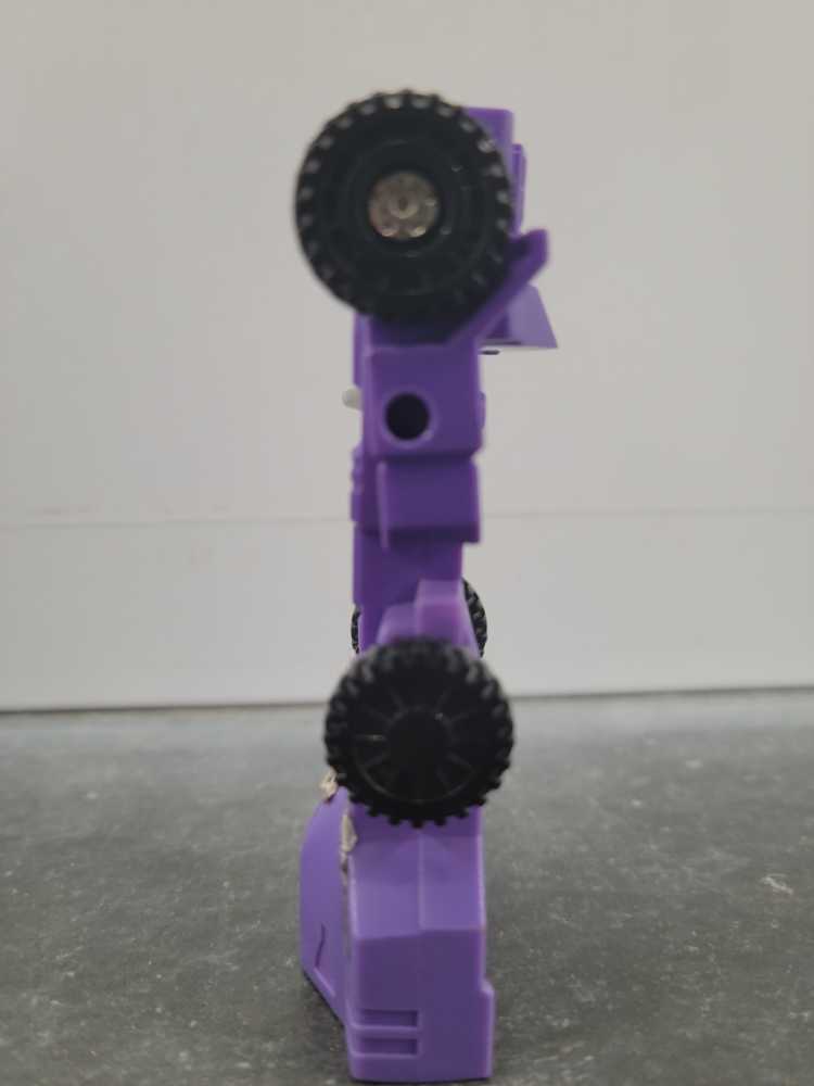 Full Tilt With Brunt And Trypticon Decepticon City Base - Hasbro (1986) action figure collectible - Main Image 4