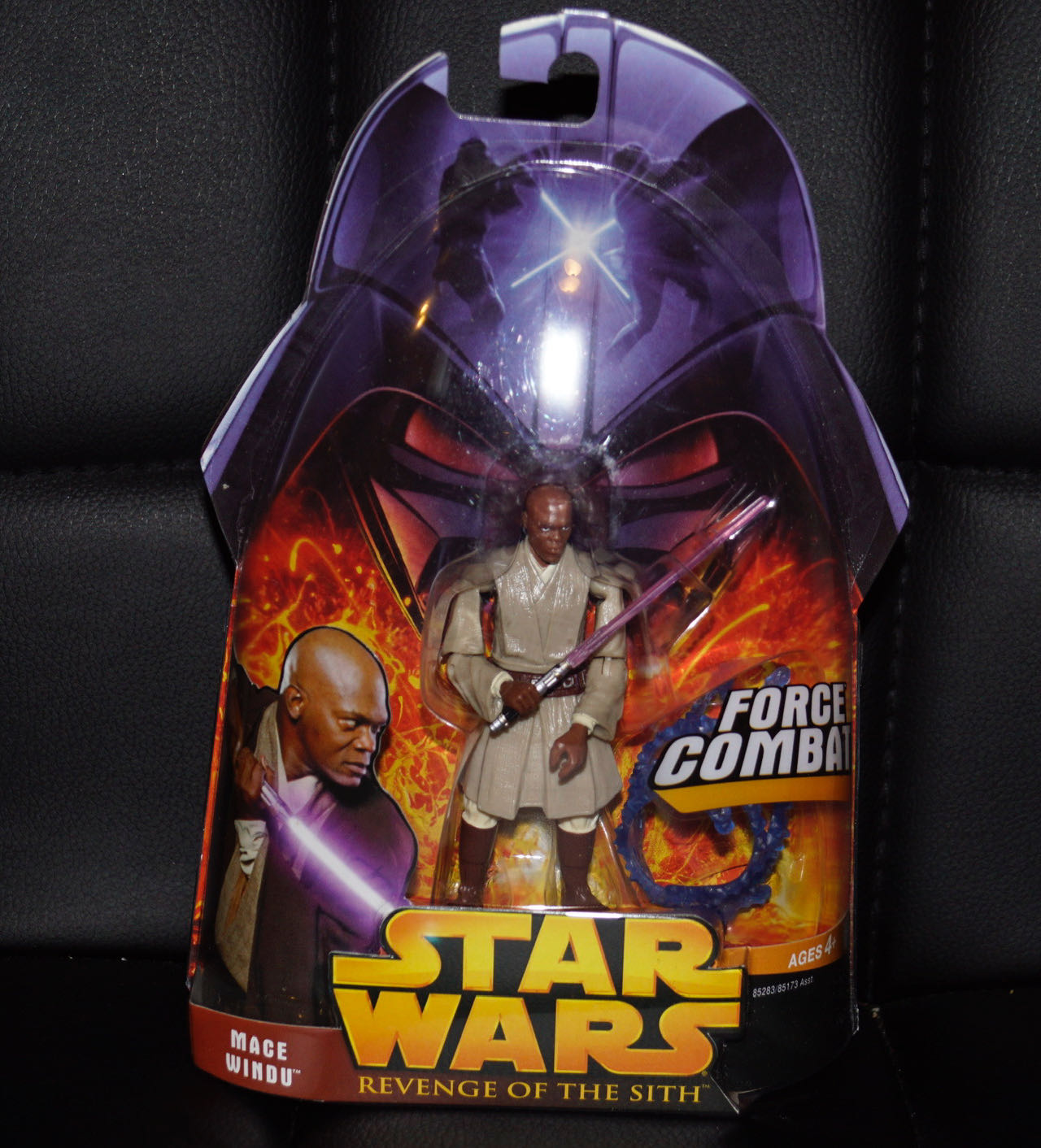#10 Mace Windu (Force Combat!) - Hasbro (2005 Revenge of the Sith) action figure collectible [Barcode 076930852835] - Main Image 2