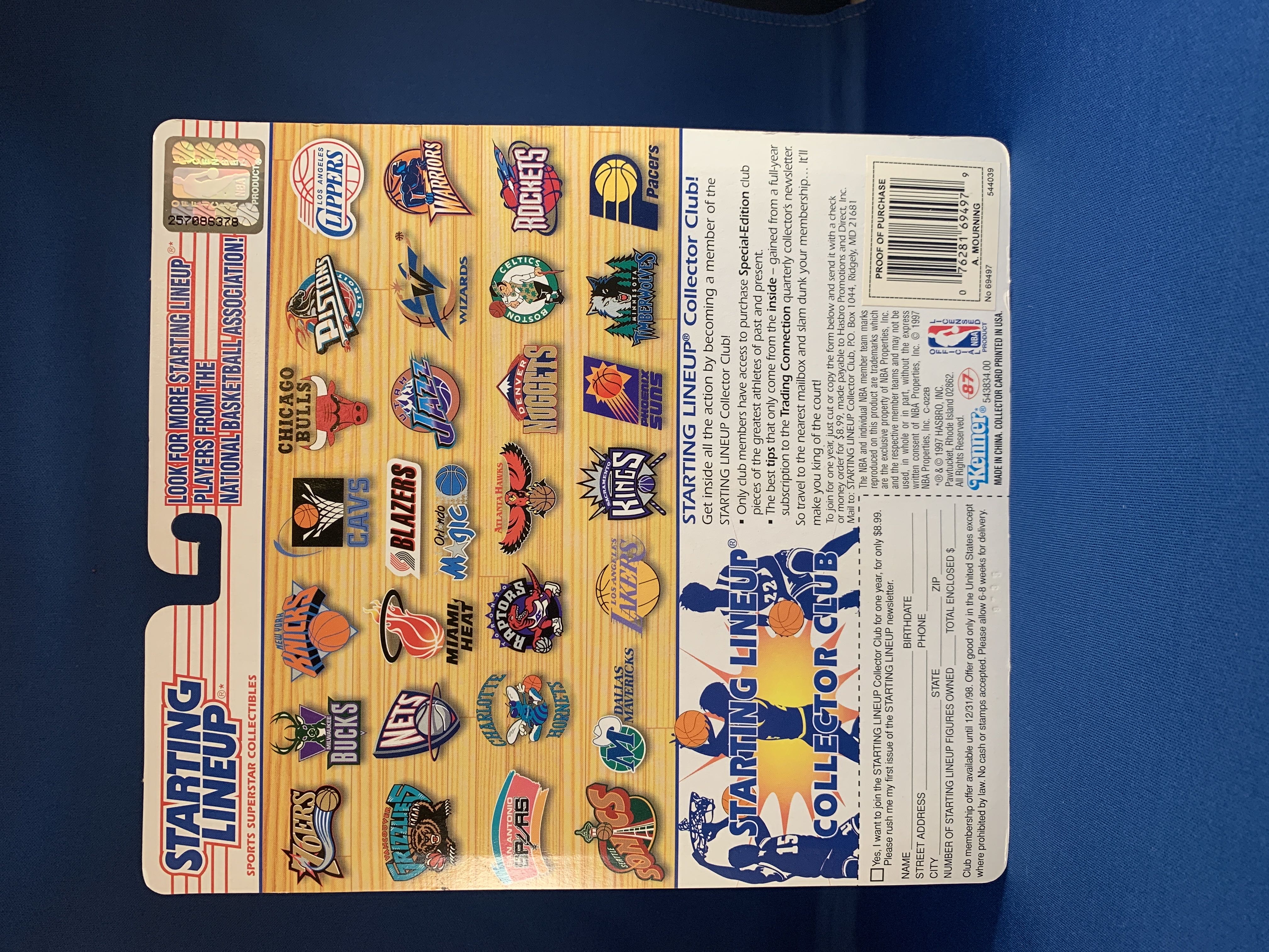 Alonzo Mourning - Hasbro (Basketball) action figure collectible [Barcode 076281694979] - Main Image 2