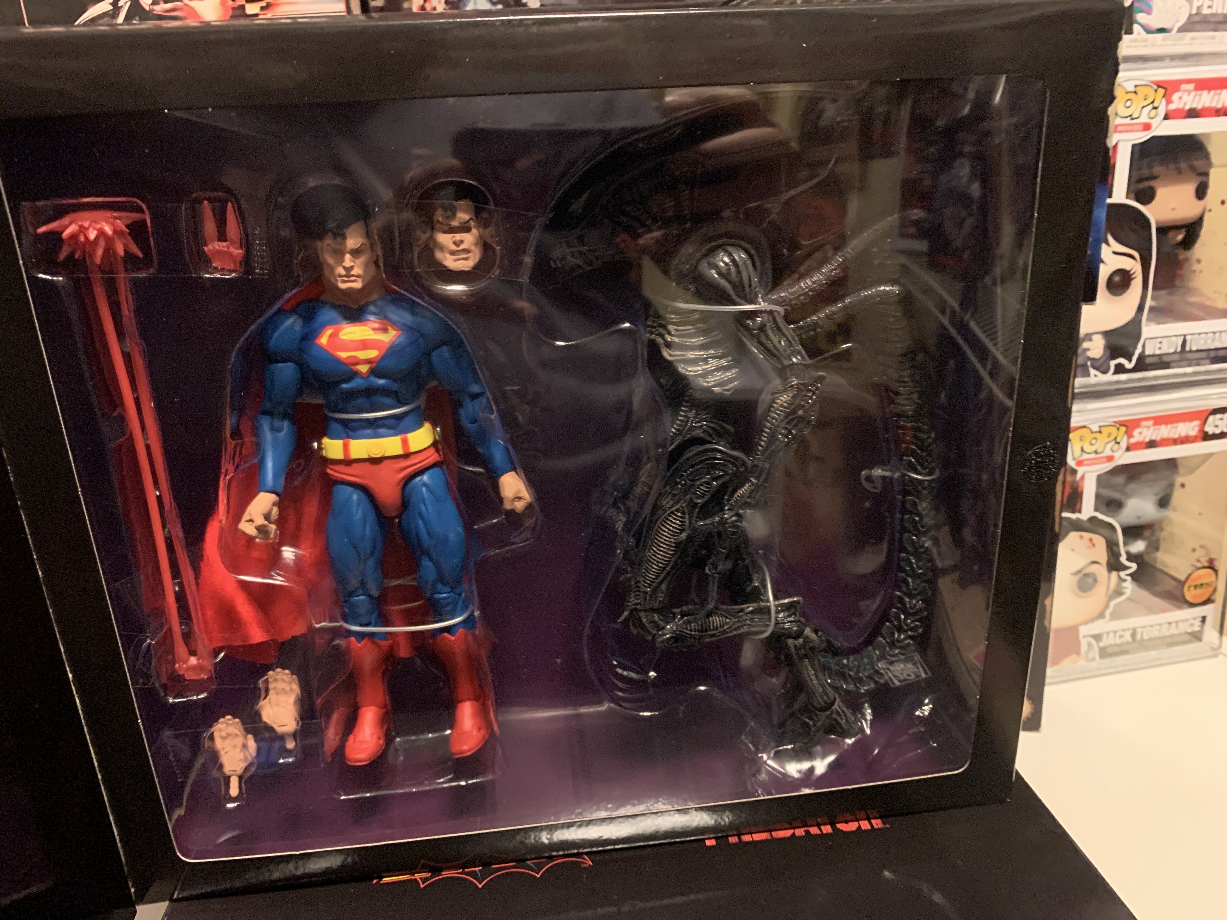 Superman Vs  Aliens - Neca Toys (DC Comics) action figure collectible [Barcode 634482516560] - Main Image 2