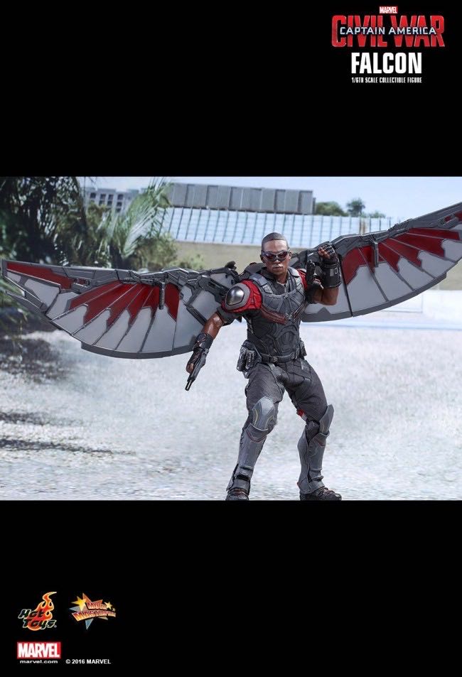 Falcon  - Hot Toys (Captain America Civil War) action figure collectible [Barcode 4897011180236] - Main Image 3