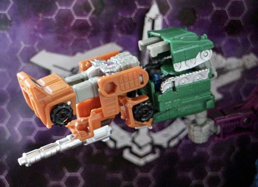 Bombshock - Hasbro (Transformers Earthrise) action figure collectible - Main Image 3