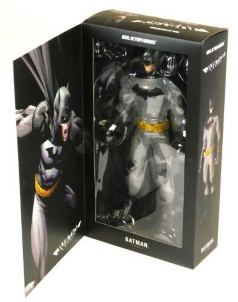 Real Action Heroes Batman (New 52) Doll - Medicom (DC Comics) action figure collectible [Barcode 603259051955] - Main Image 2