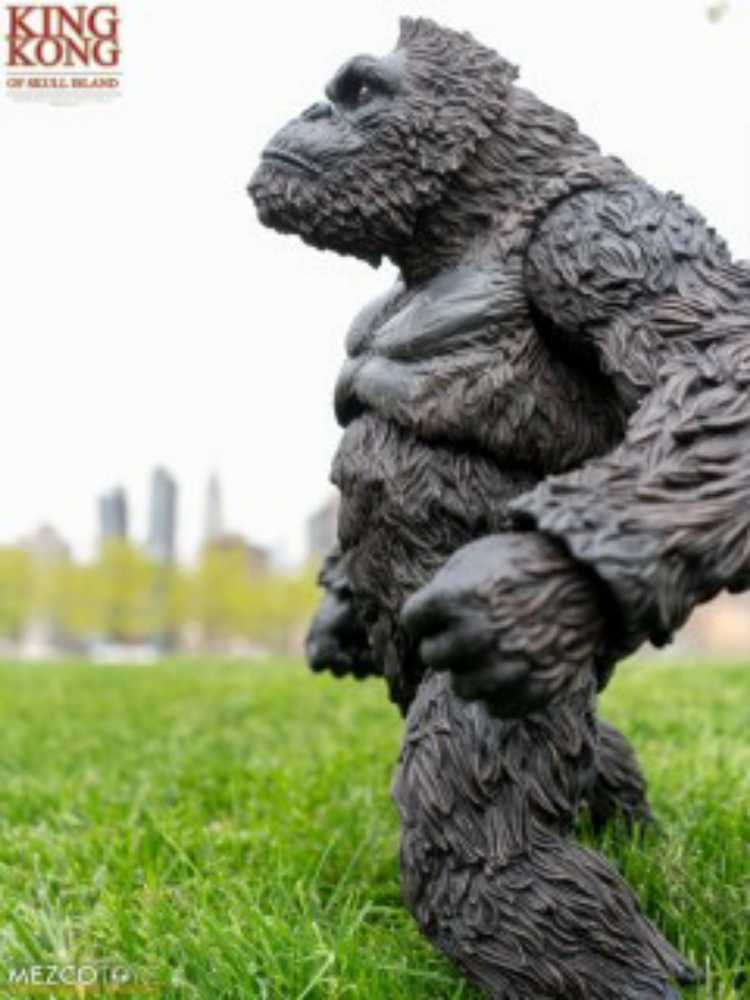 King Kong Of Skull Island - Mezco Toyz (King Kong) action figure collectible [Barcode 696198101003] - Main Image 4