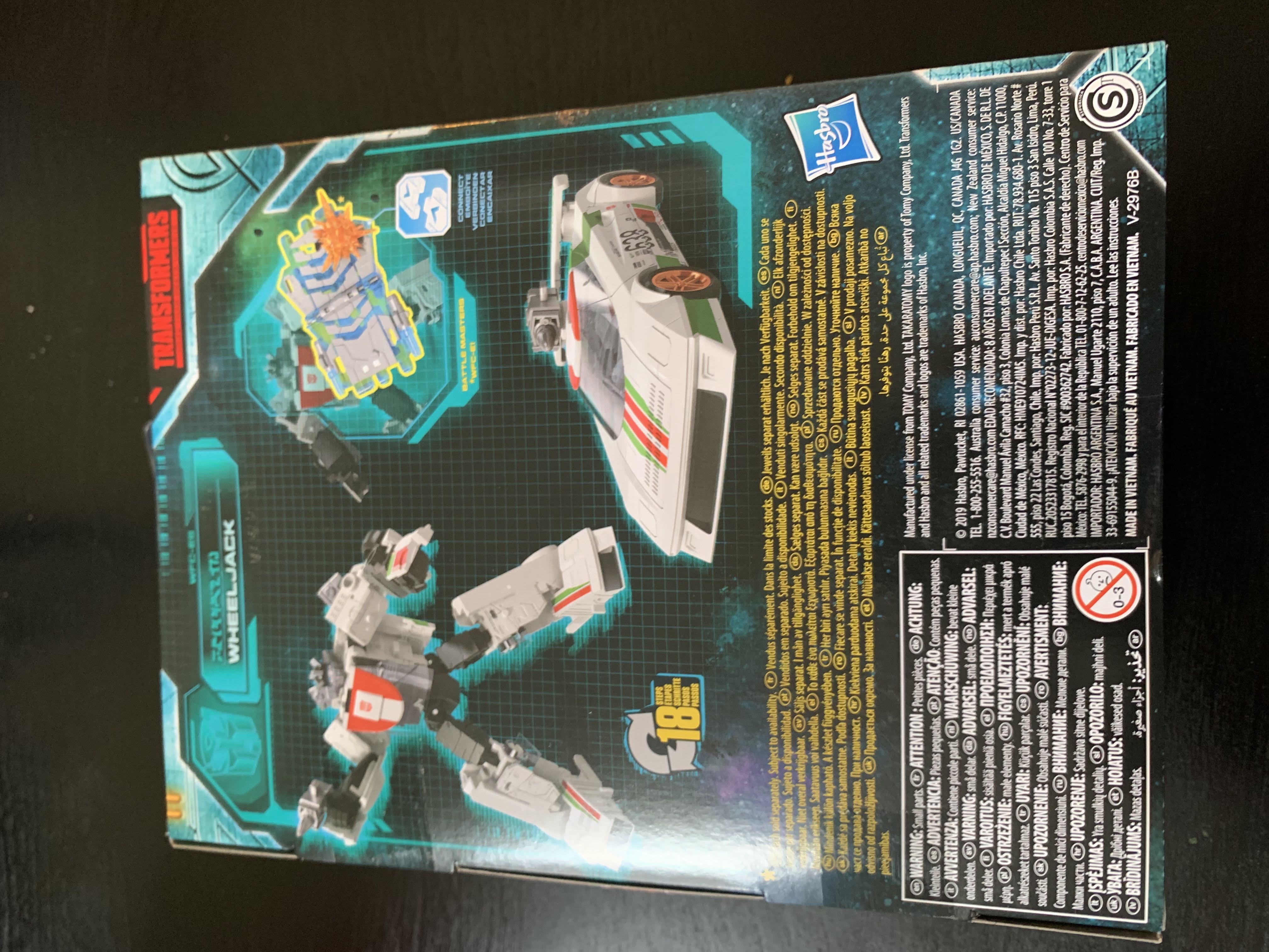 Wheeljack - Takara Tomy (Transformers Earthrise) action figure collectible [Barcode 5010993642809] - Main Image 2