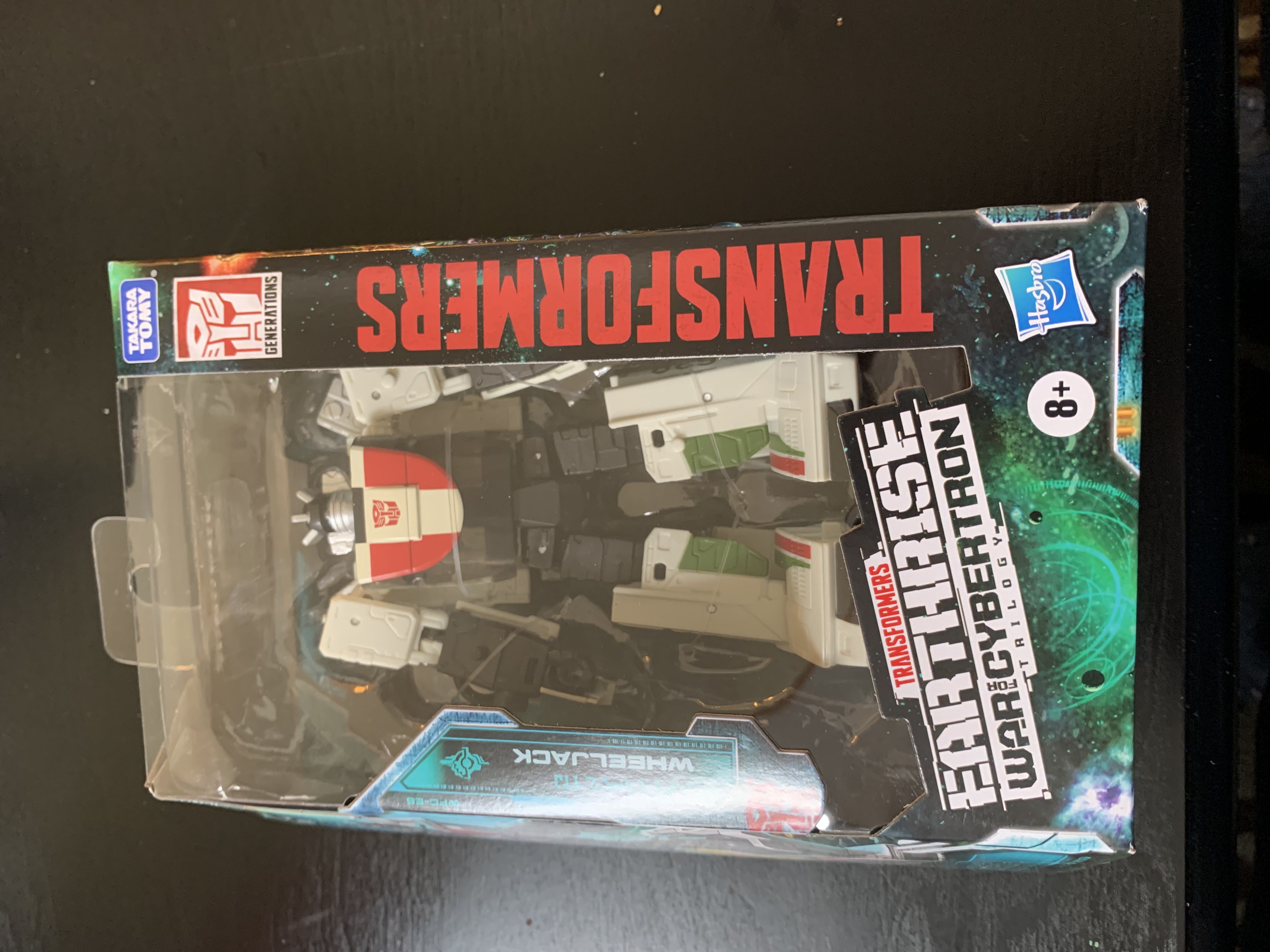 Wheeljack - Takara Tomy (Transformers Earthrise) action figure collectible [Barcode 5010993642809] - Main Image 3