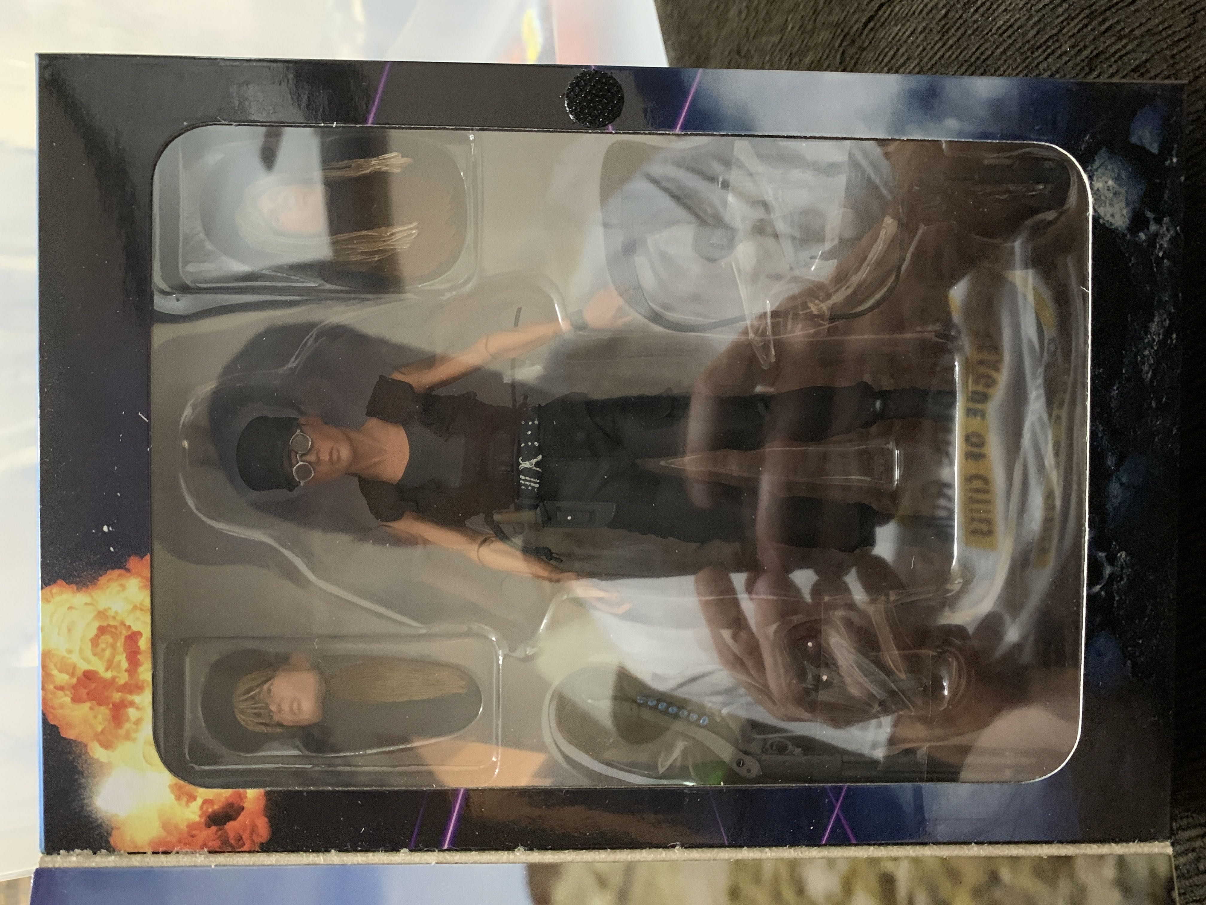 Sarah Connor - Neca (Terminator) action figure collectible [Barcode 634482519080] - Main Image 2