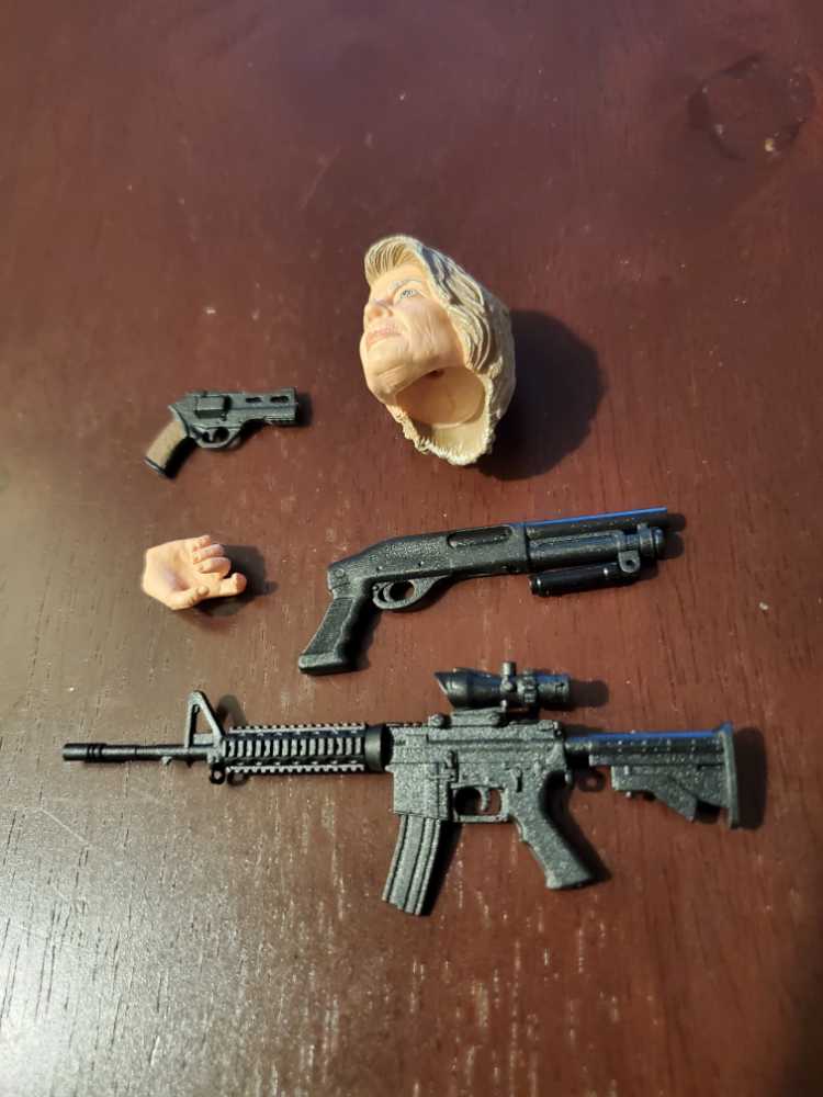 Terminator: Dark Fate: Sarah Connor Figure - Neca (Sc-Fi) action figure collectible [Barcode 634482519240] - Main Image 3