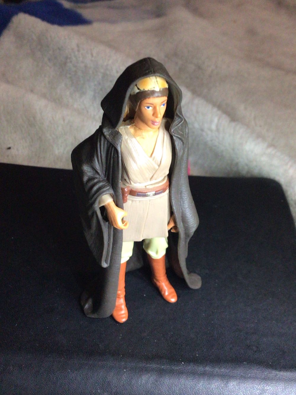 Adi Gallia (Lightsaber) - Hasbro (Episode 1 (commtech Chip)) action figure collectible [Barcode 076281841243] - Main Image 6