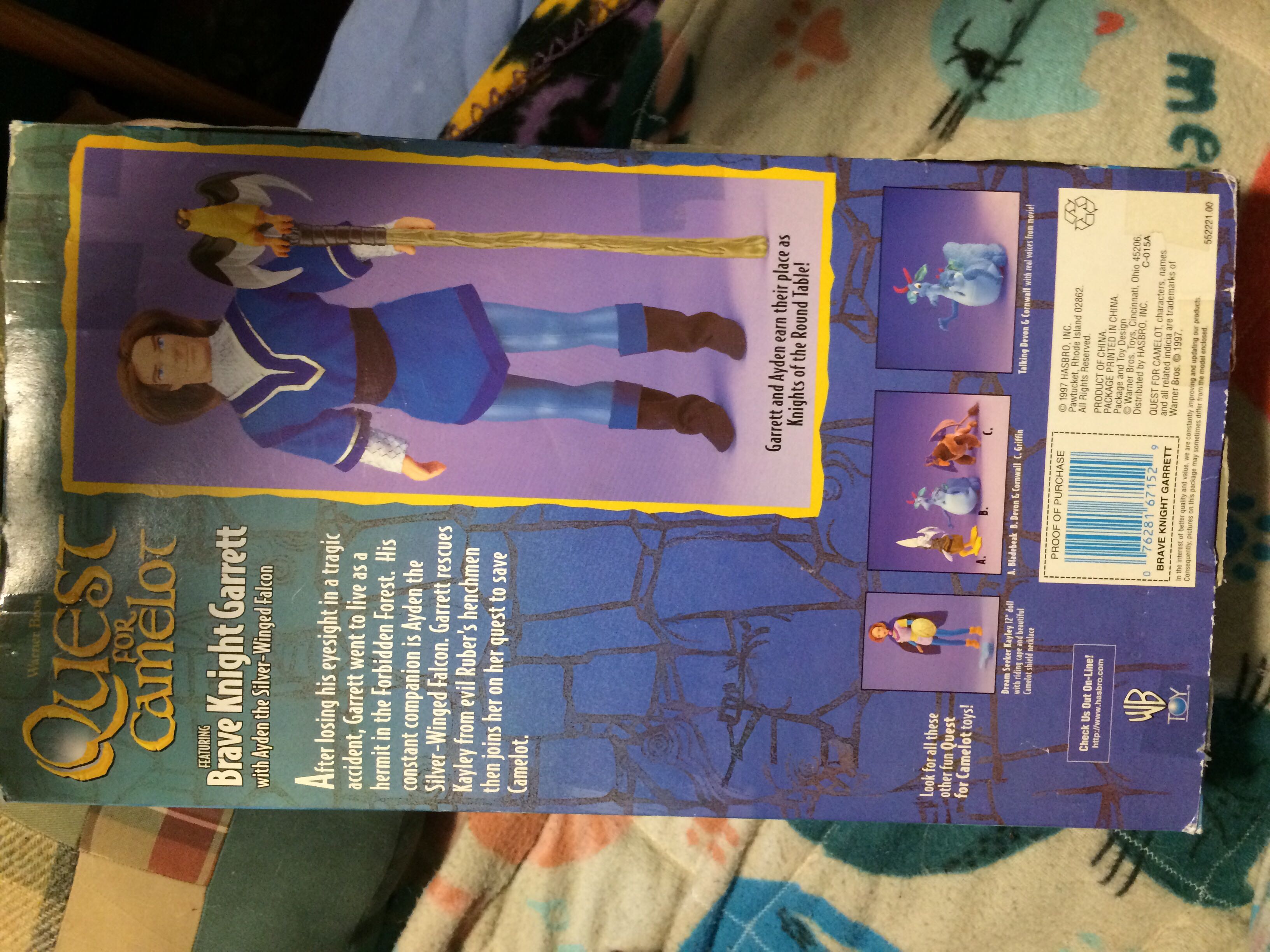 Brave Knight Garrett - Hasbro (Wb Toys) action figure collectible [Barcode 076281671529] - Main Image 2