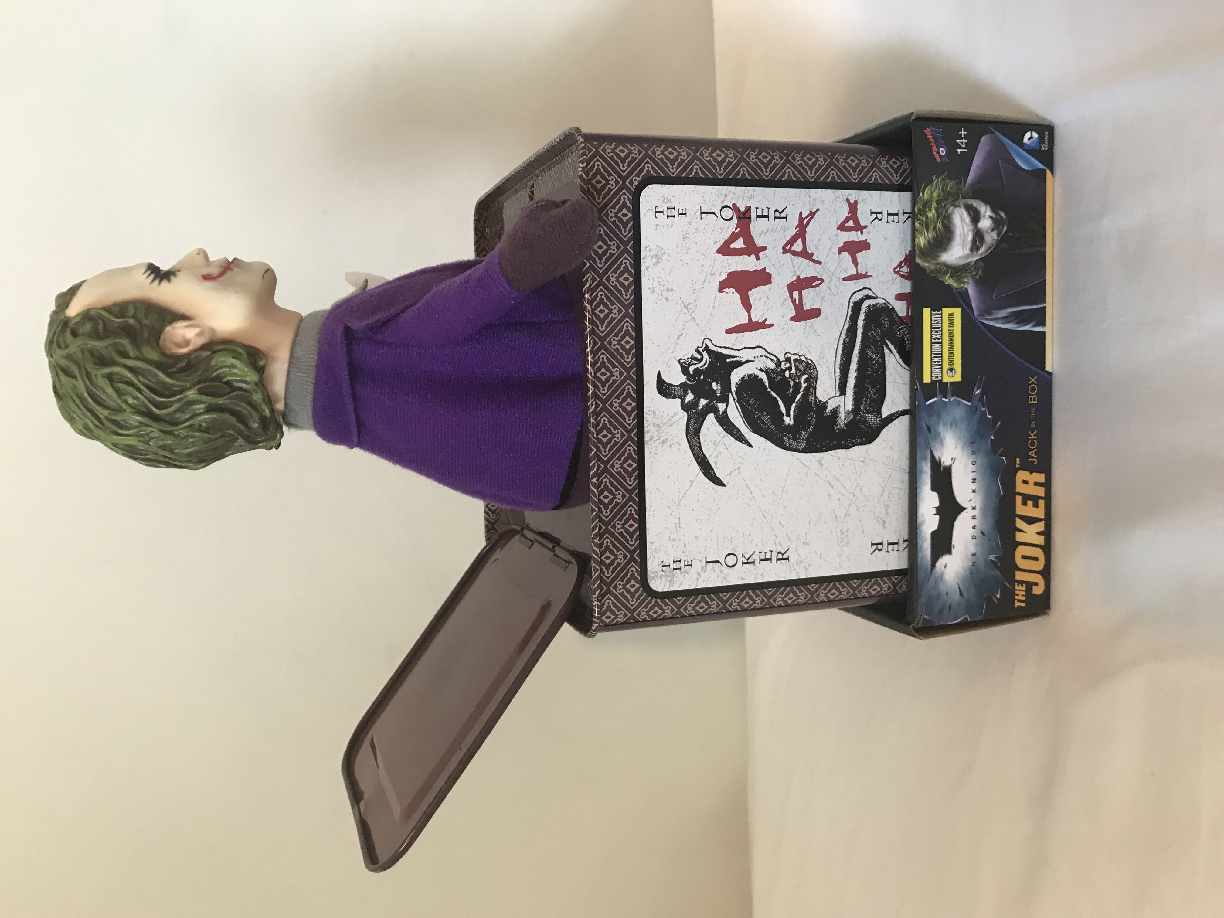 The Joker Jack In The Box - Entertainment Earth (Batman - The Dark Knight) action figure collectible [Barcode 840417102450] - Main Image 3