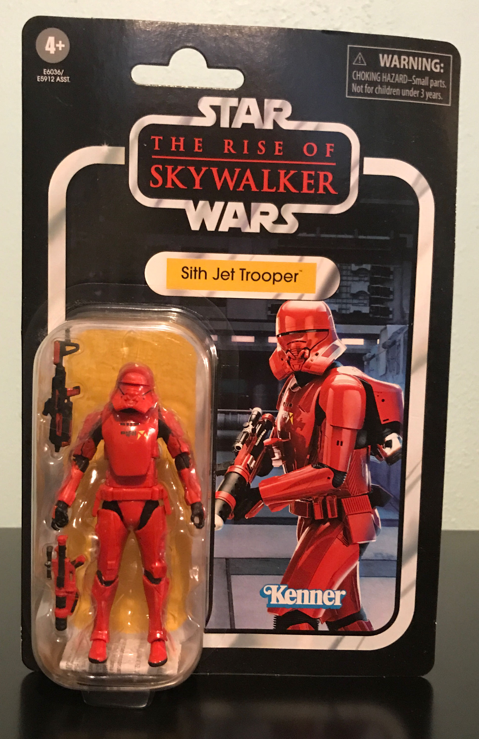 Sith Jet Trooper VC159 - Hasbro (The Vintage Collection (3.75”)) action figure collectible [Barcode 630509862160] - Main Image 2