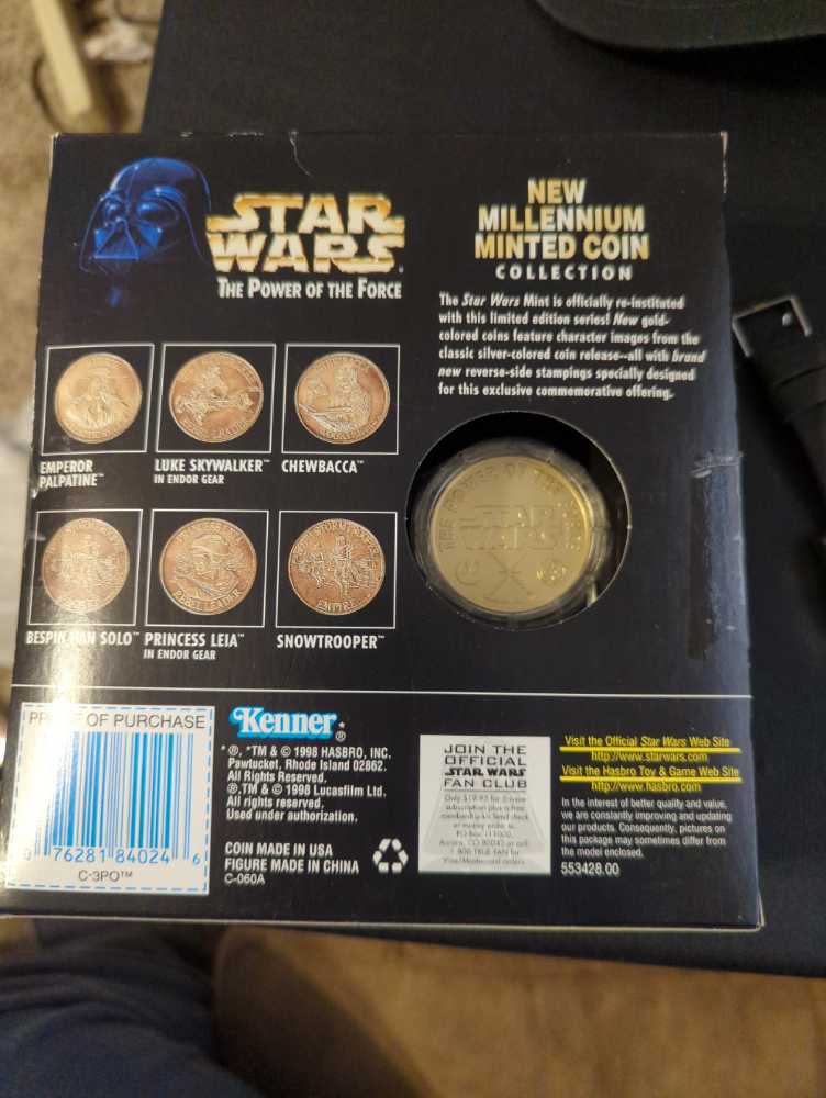 C-3PO - Hasbro (Millenium Minted Coin) action figure collectible [Barcode 076281840246] - Main Image 3