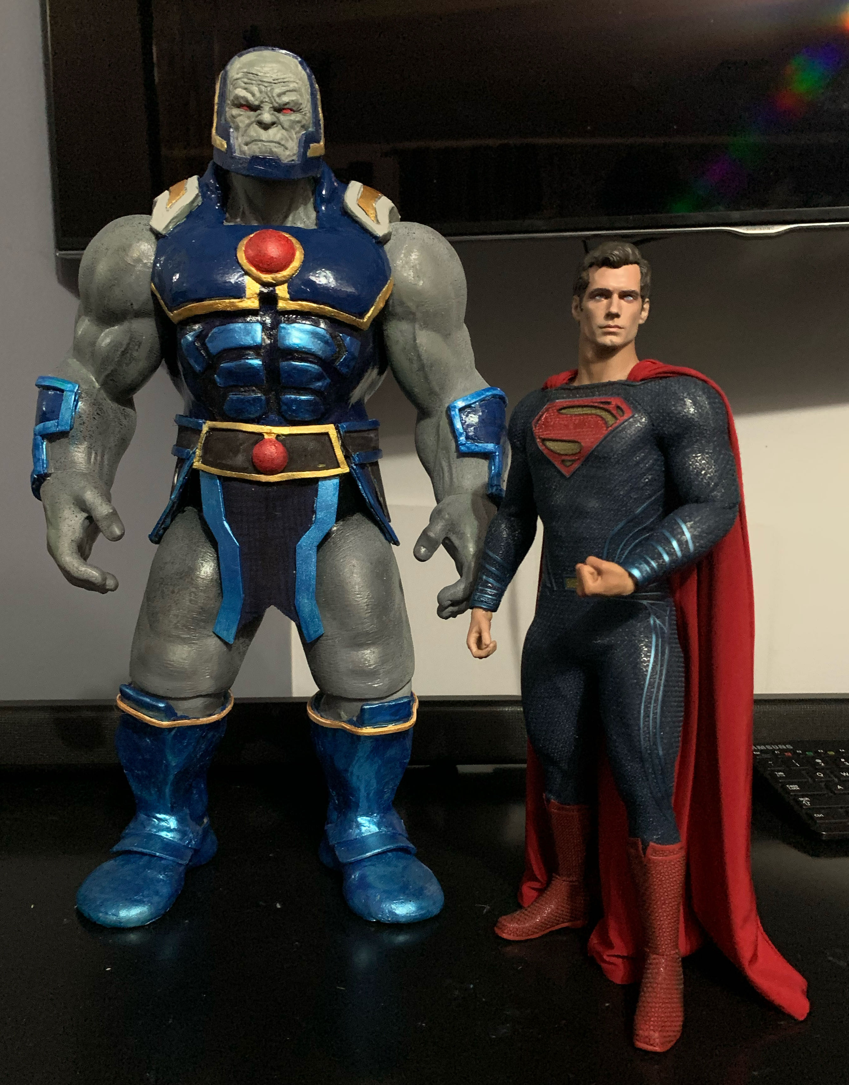 Darkseid - Custom (DC Comics - Super Heroes) action figure collectible - Main Image 2