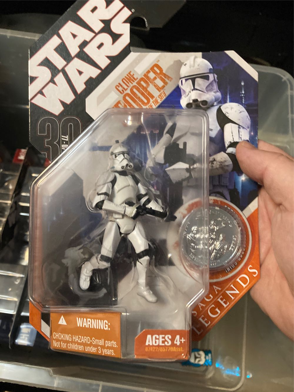 Clone Trooper (Revenge of the Sith) - Hasbro (2007-2008 The 30th Anniversary Saga Legends) action figure collectible [Barcode 653569248484] - Main Image 4