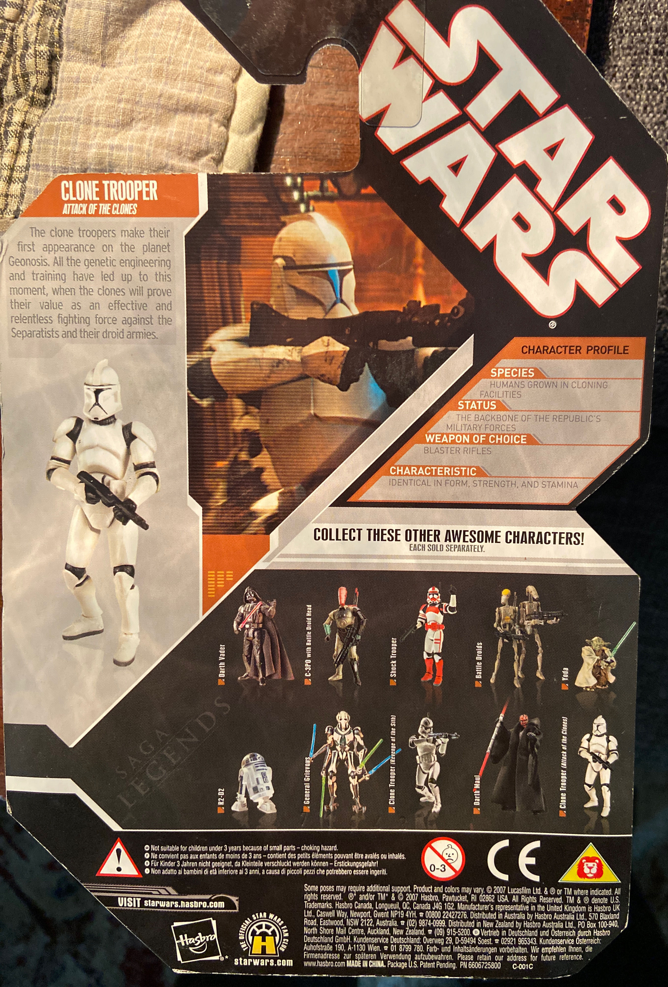 Clone Trooper - Hasbro (Star Wars: Saga Legends: 30th) action figure collectible [Barcode 653569248507] - Main Image 2