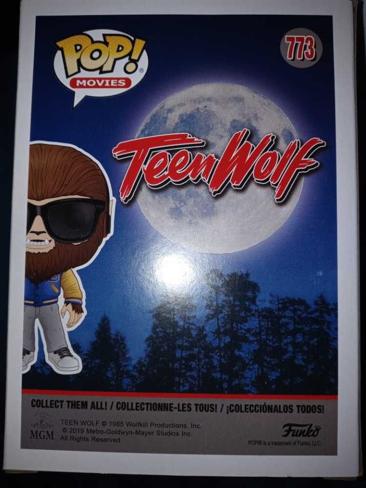 Pop! Movies (Teen Wolf): #773 Scott Howard (With Shades) - Funko (Teen Wolf) action figure collectible [Barcode 889698399852] - Main Image 2