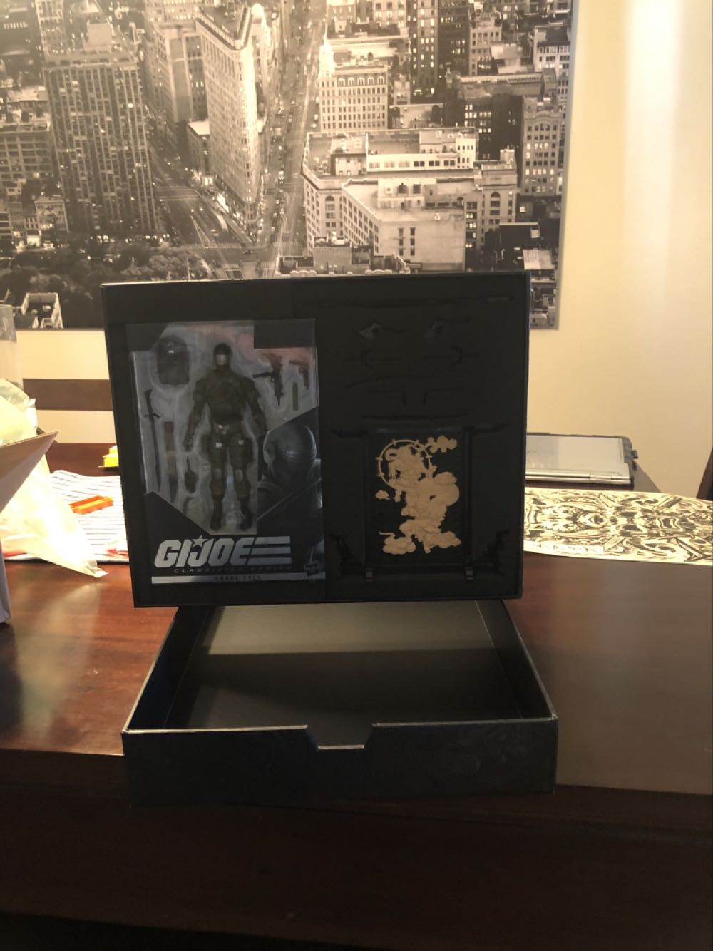 Snake Eyes (Deluxe) - Hasbro (G.I. Joe: Classified Series) action figure collectible [Barcode 5010993675852] - Main Image 3