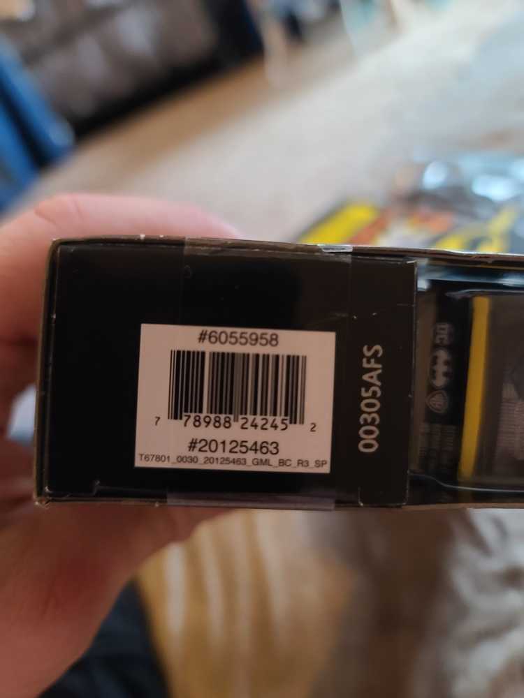 King Shark - Spin Master (The Caped Crusader) action figure collectible [Barcode 778988242452] - Main Image 2