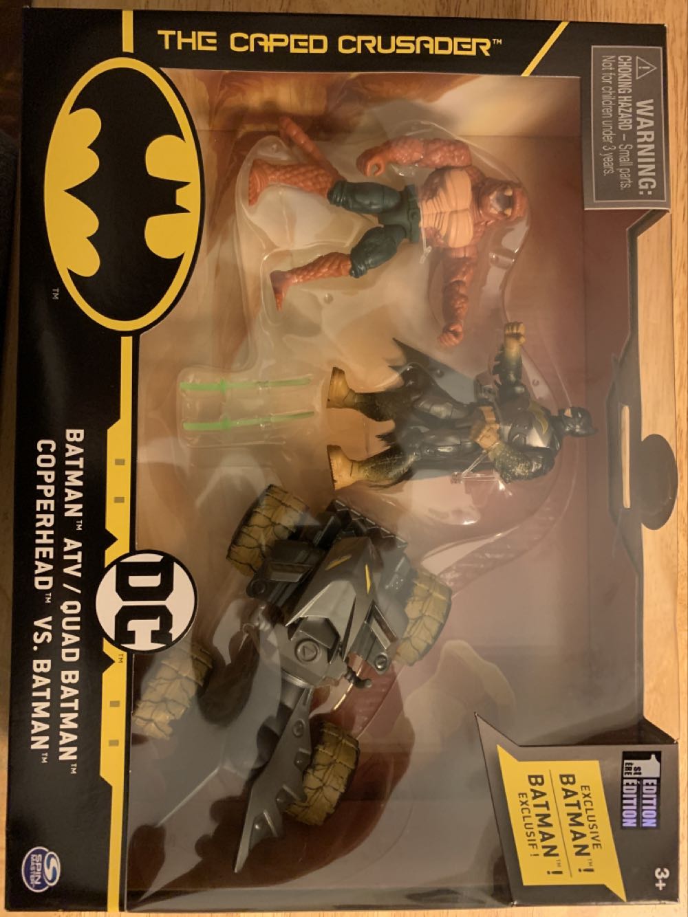Batcycle/Batmoto - Spinmaster (The Caped Crusader) action figure collectible [Barcode 778988762219] - Main Image 2