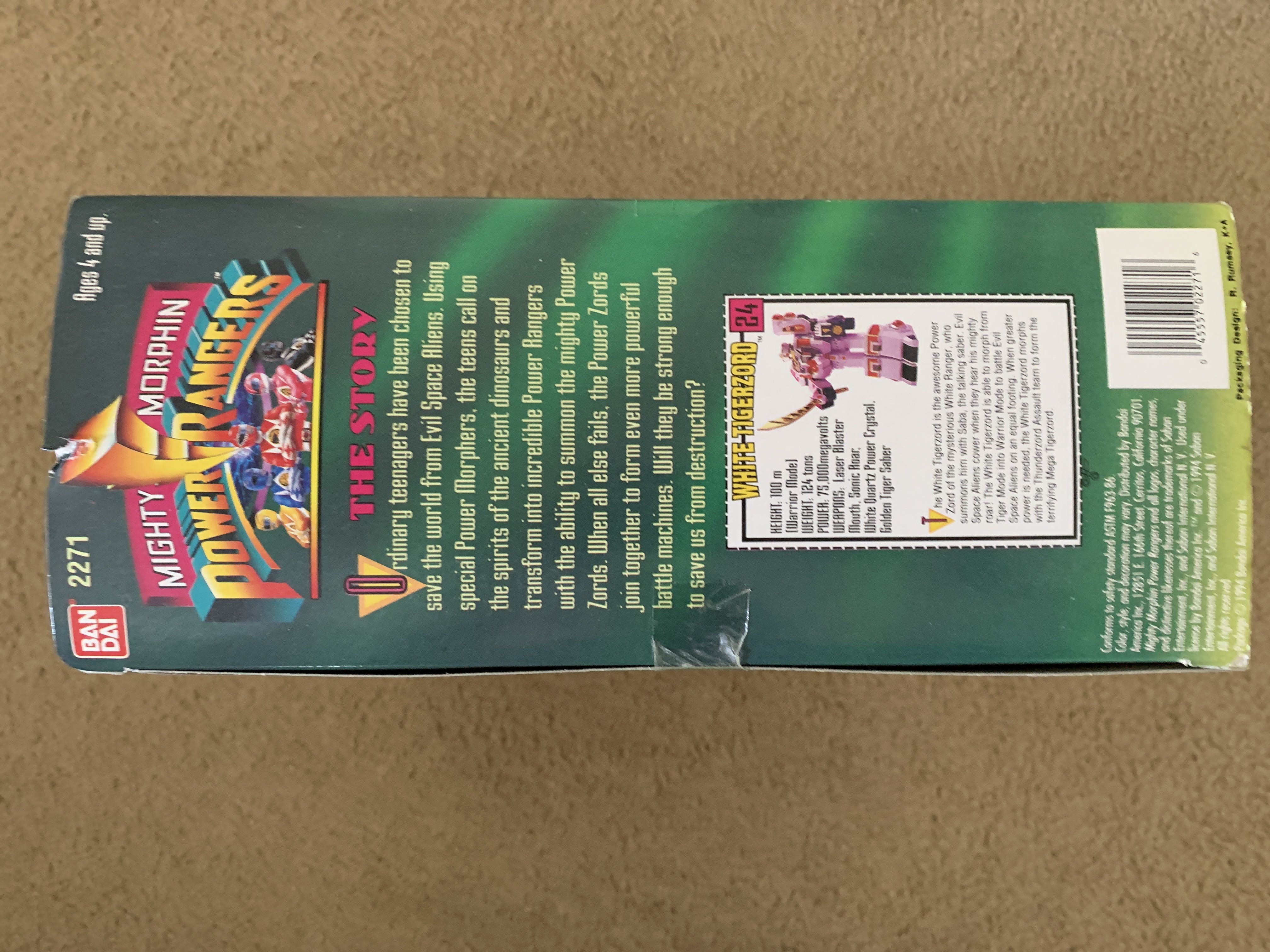 White Tigerzord and the White Ranger - Bandai (Mighty Morphin Power Rangers) action figure collectible [Barcode 045557022716] - Main Image 3