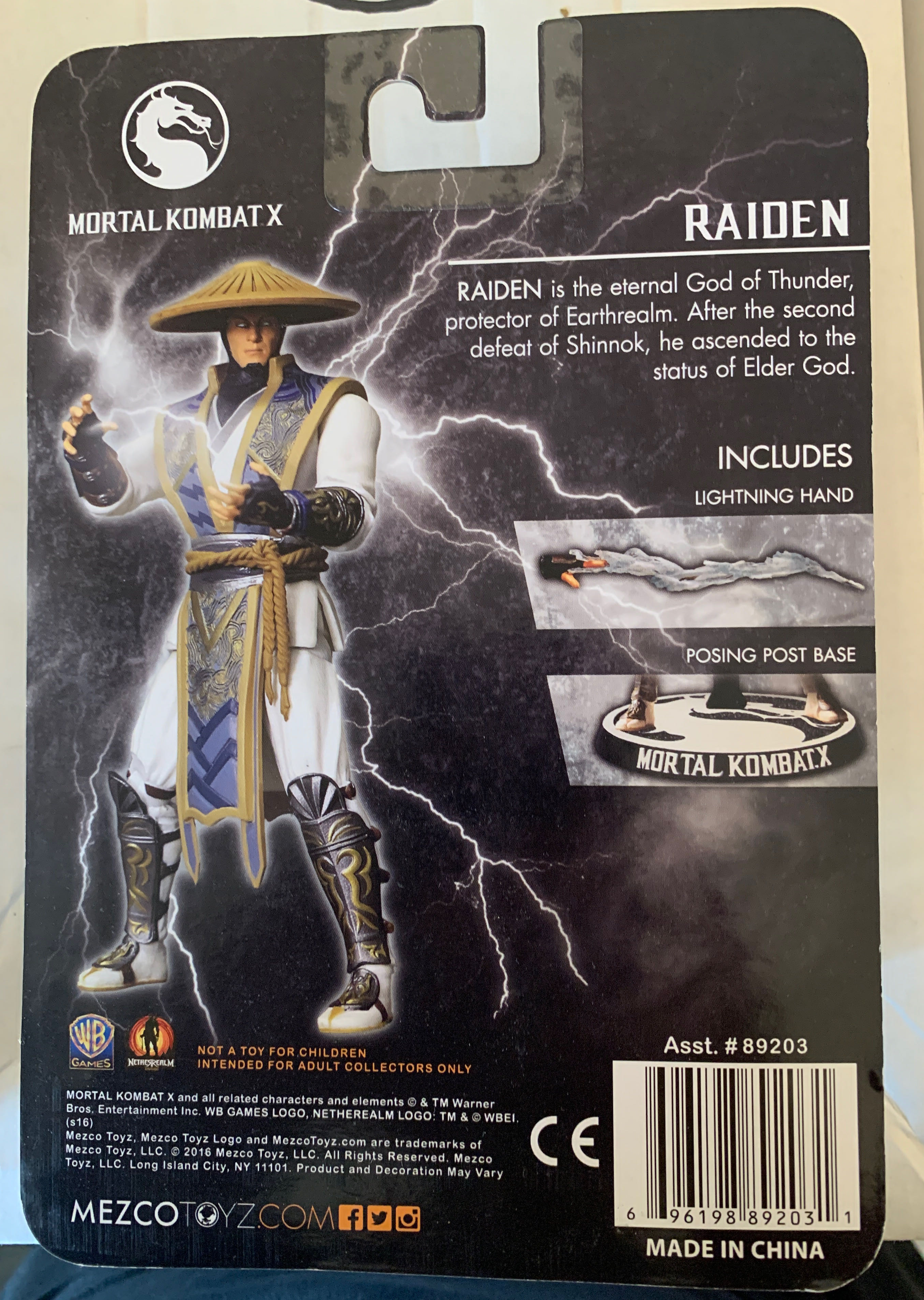 Raiden - Mezco Toyz (Mortal Kombat) action figure collectible [Barcode 696198892031] - Main Image 2