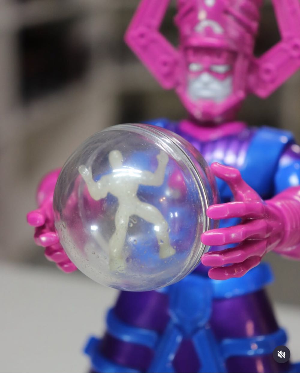 Galactus - Toy Biz (Silver Surfer) action figure collectible [Barcode 035112492184] - Main Image 3