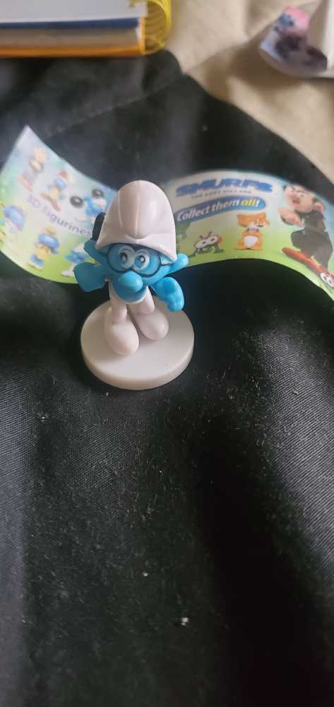 Smurfs: The Lost Village - Peyo (Smurfs: Lost Village) action figure collectible [Barcode 043396488465] - Main Image 2